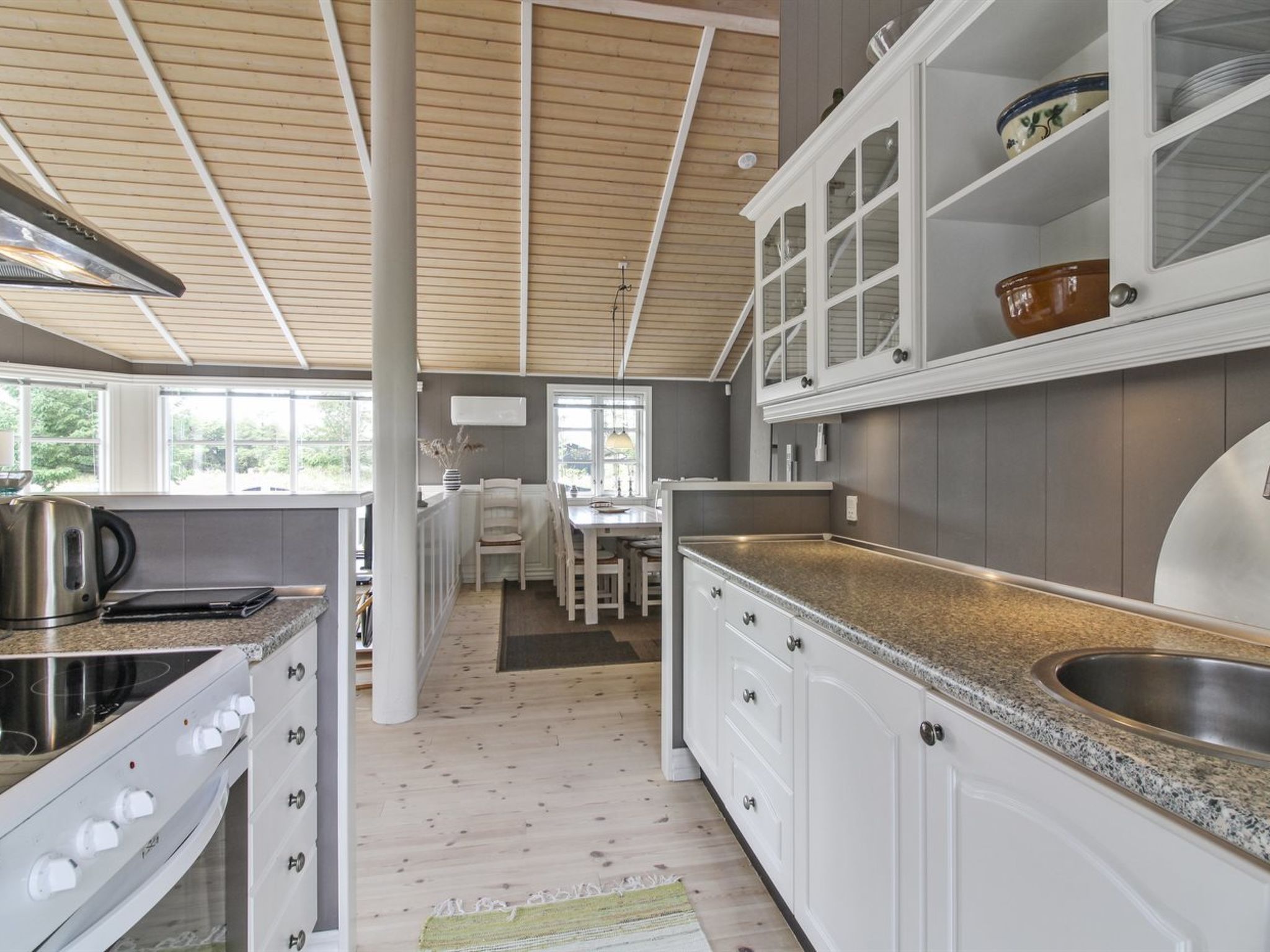 "Jens" - 425m from the sea - Drinnen