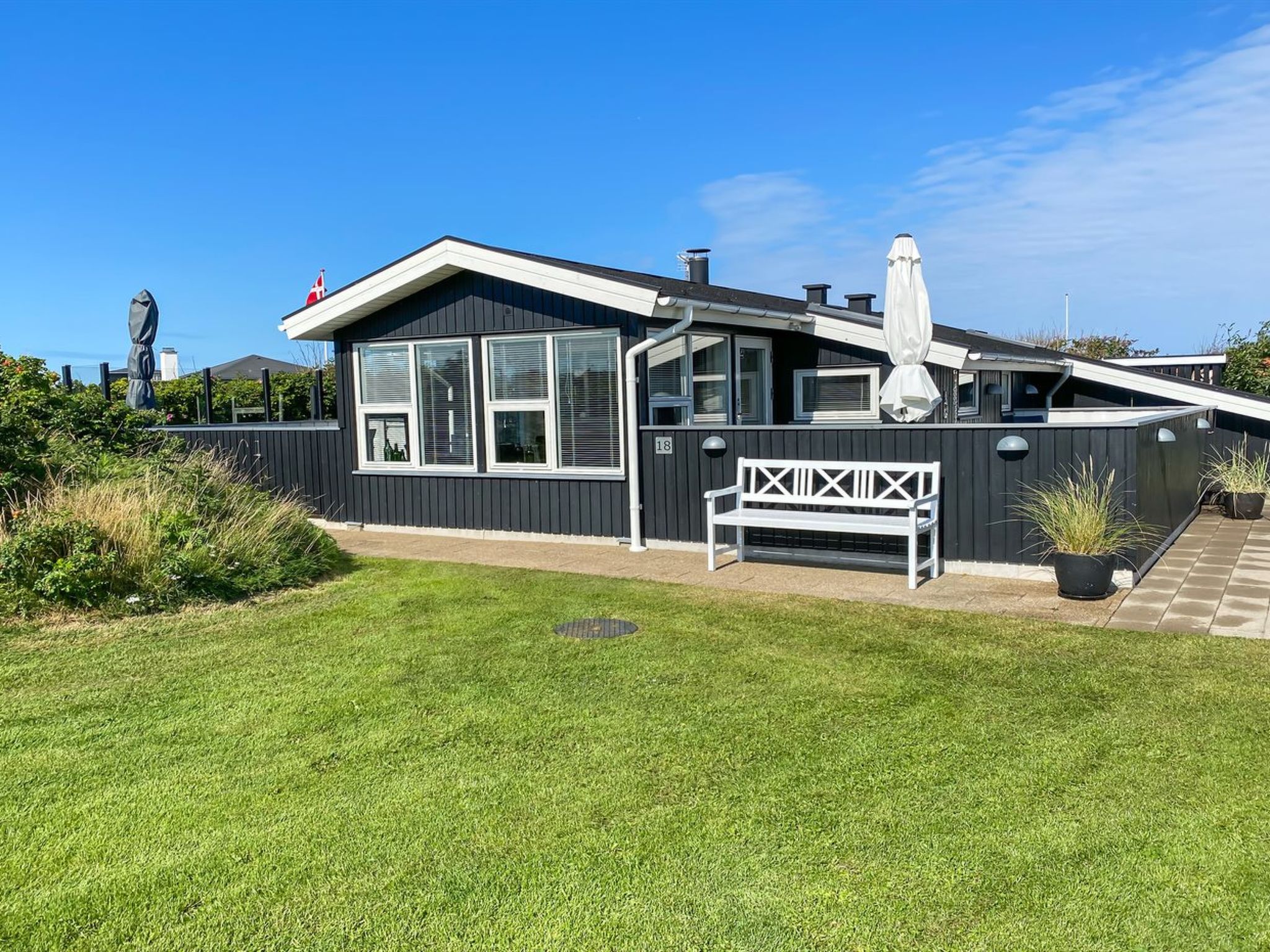 "Laurits" - 300m from the sea