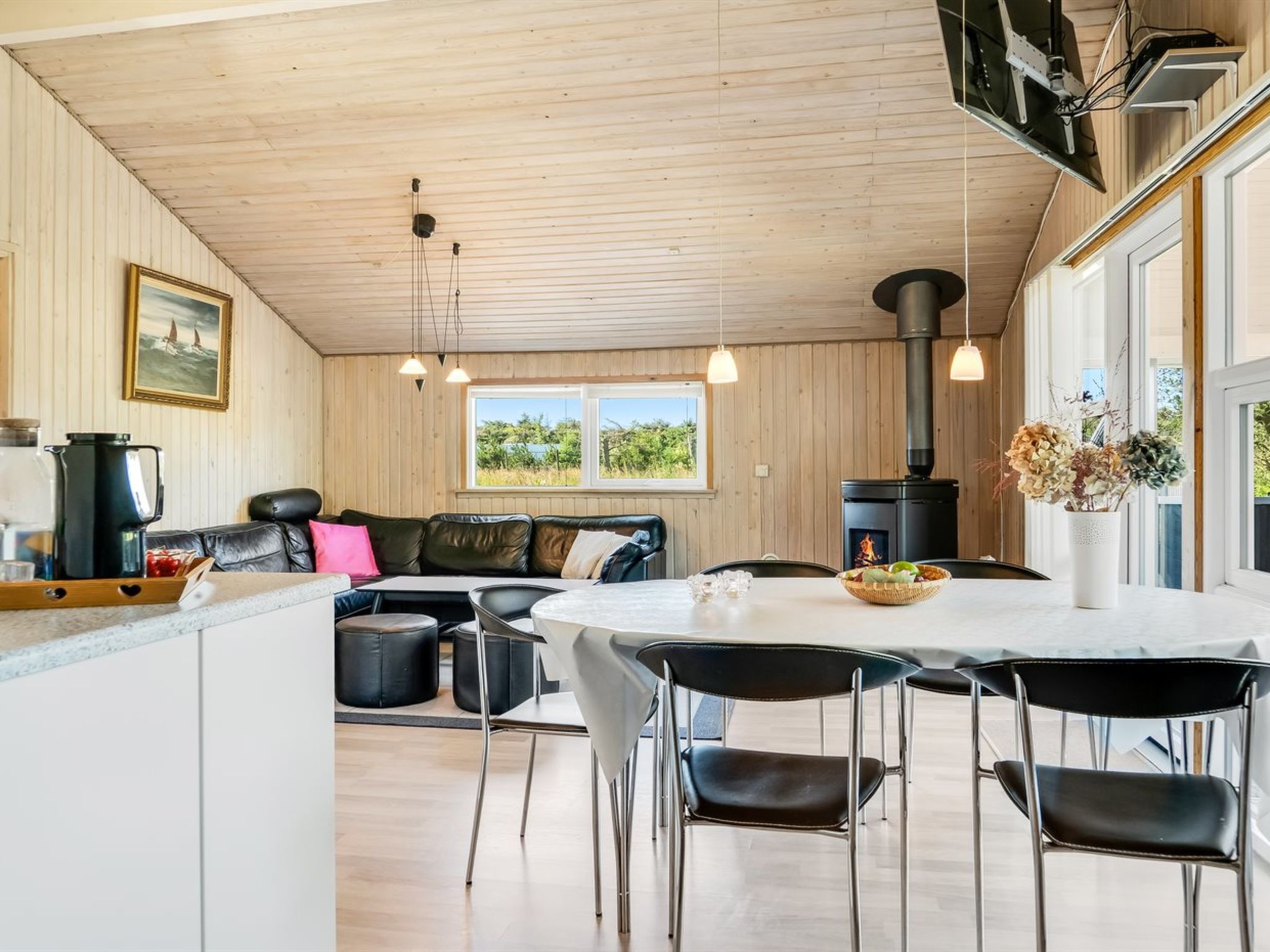 "Guja" - 1km from the sea - Drinnen