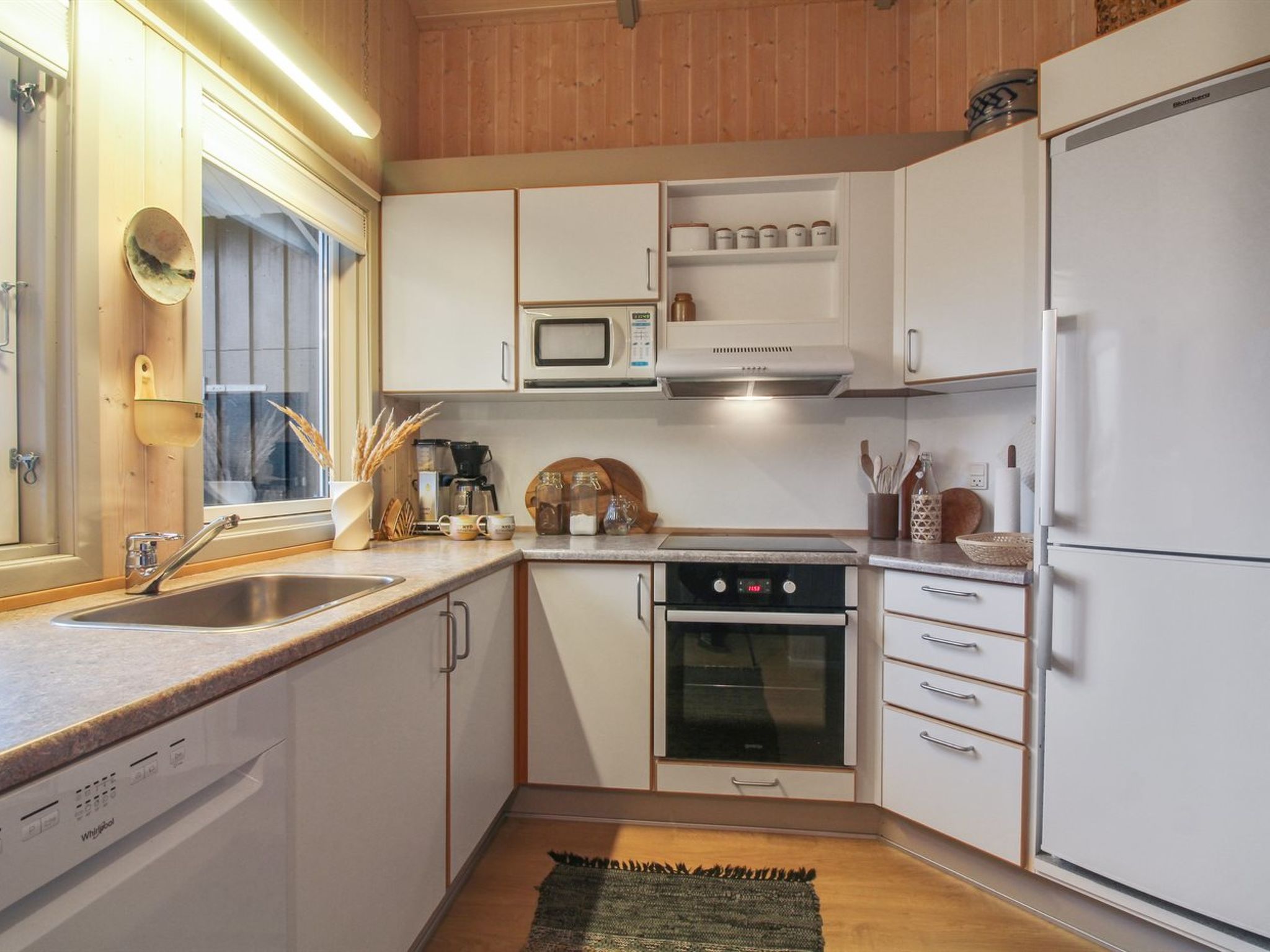"Lovisa" - 500m from the sea - Binnen