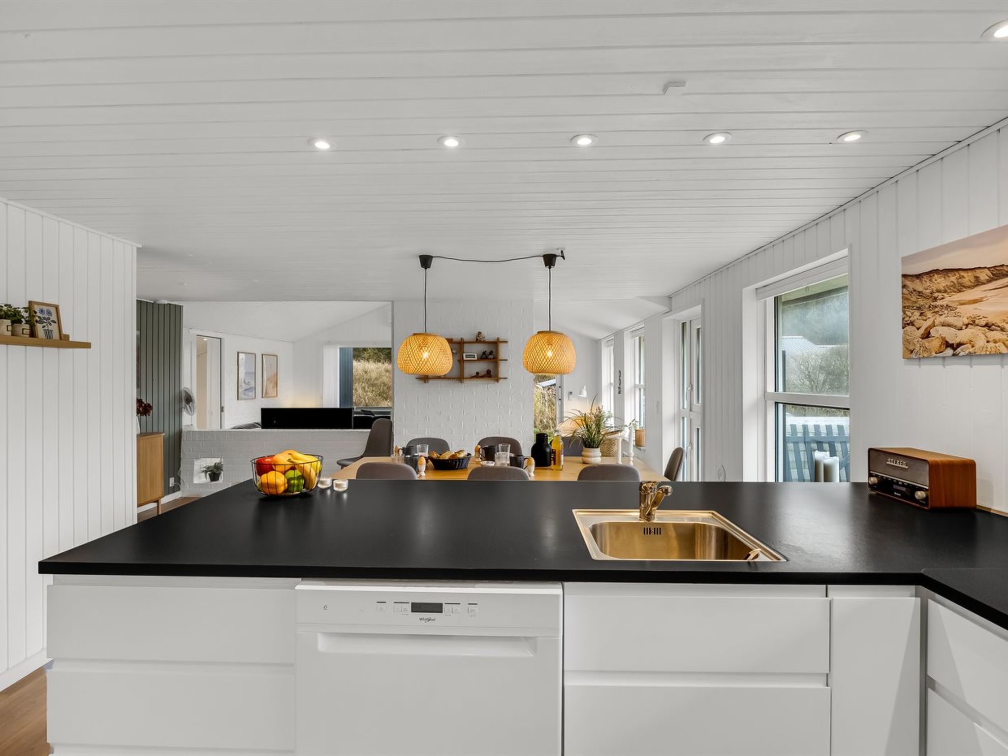 "Vilhelmiina" - 350m from the sea - Drinnen