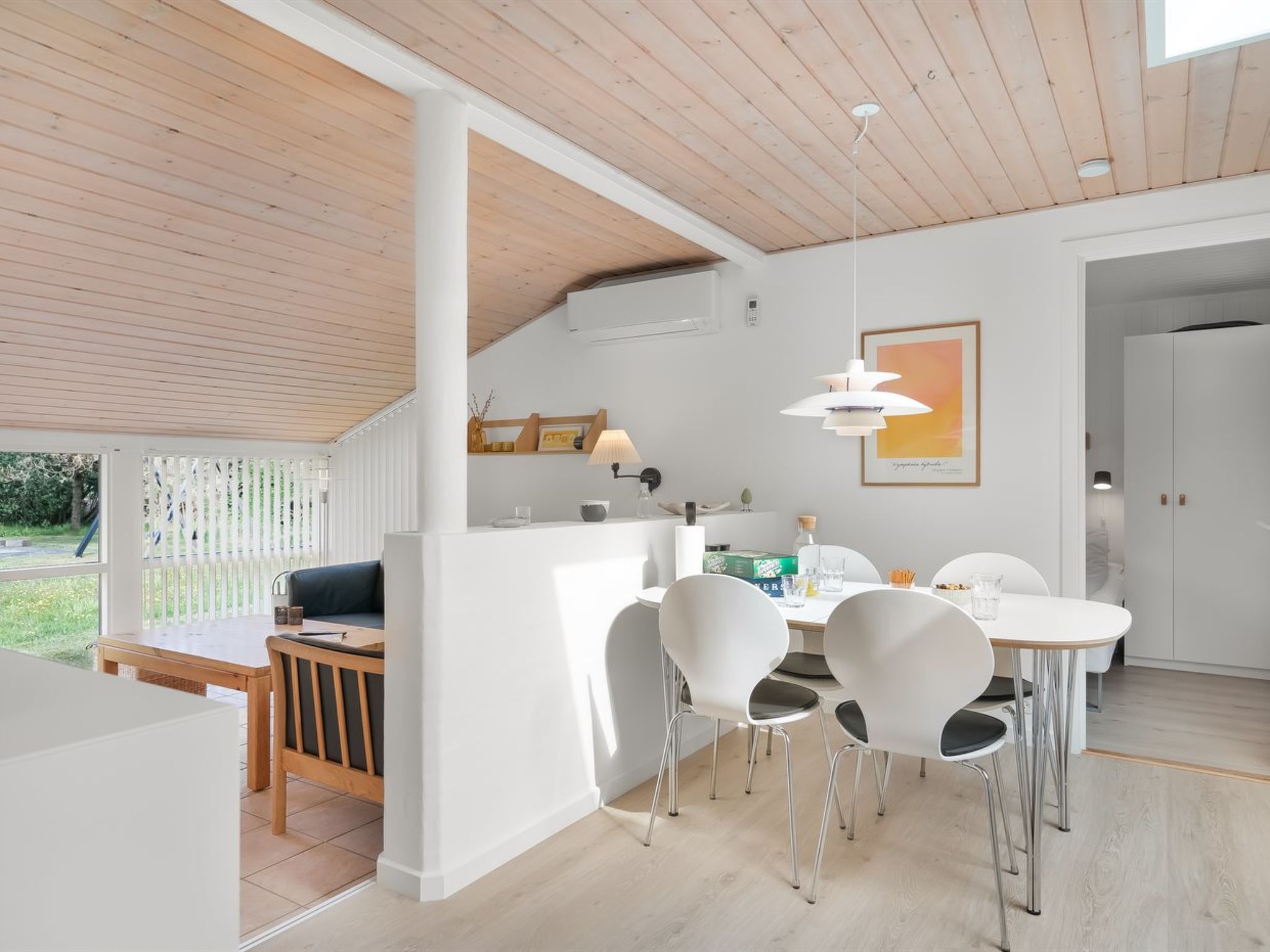 "Sölva" - 750m from the sea - Inside