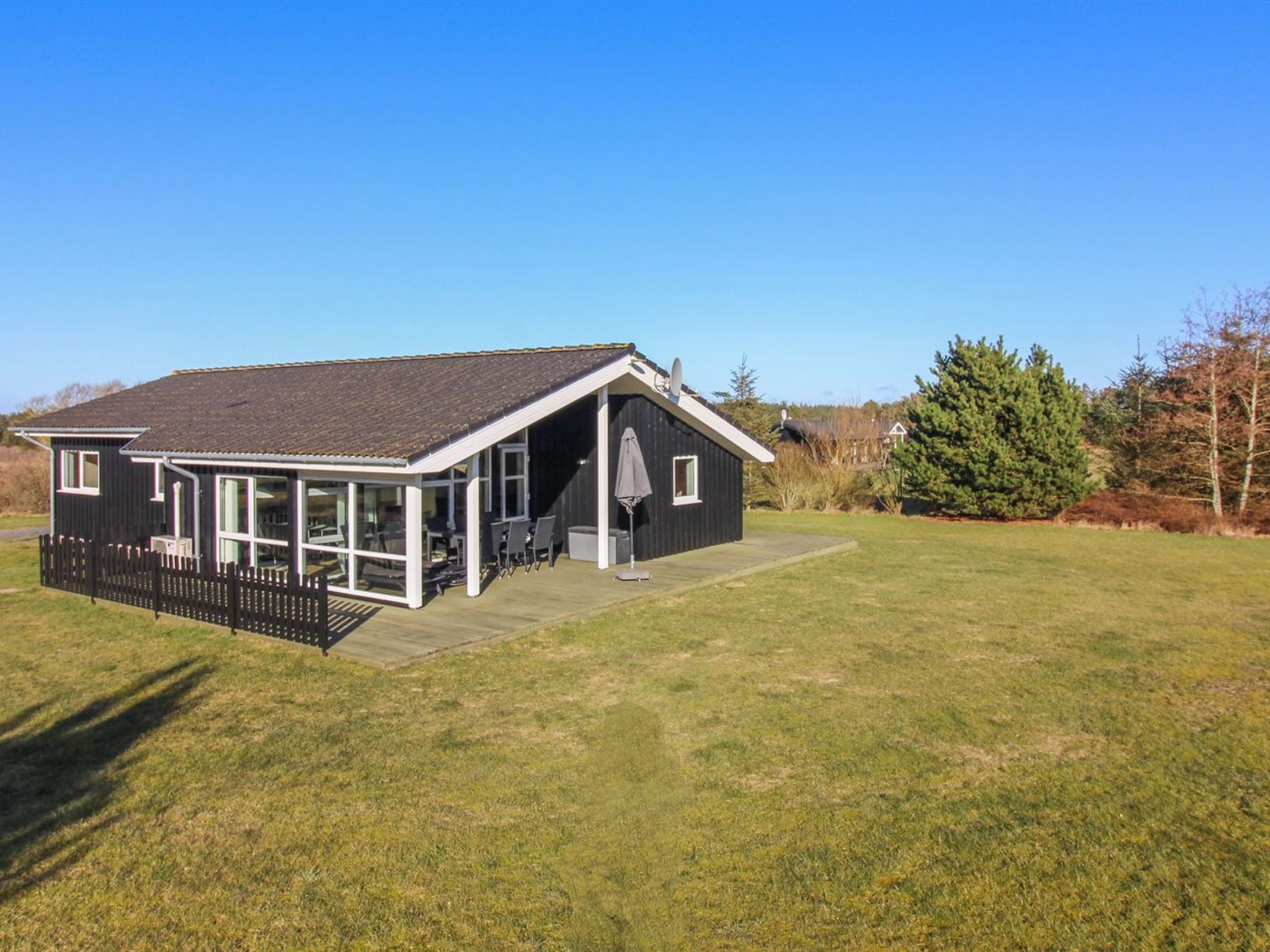 "Nynke" - 600m from the sea - Outside
