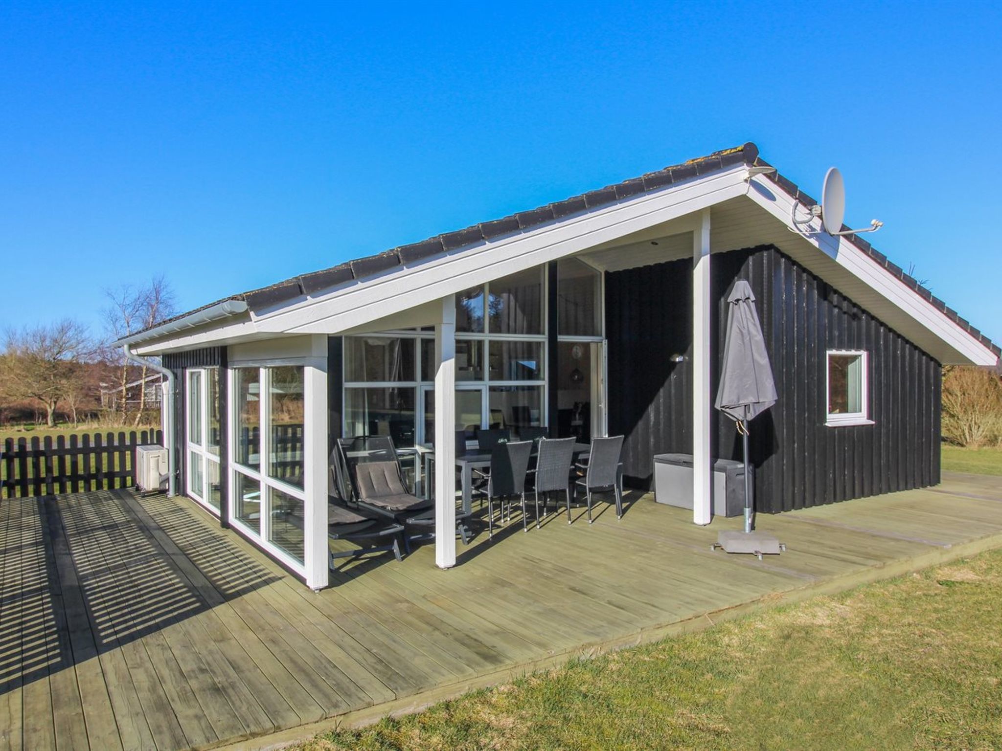 "Nynke" - 600m from the sea-Buiten