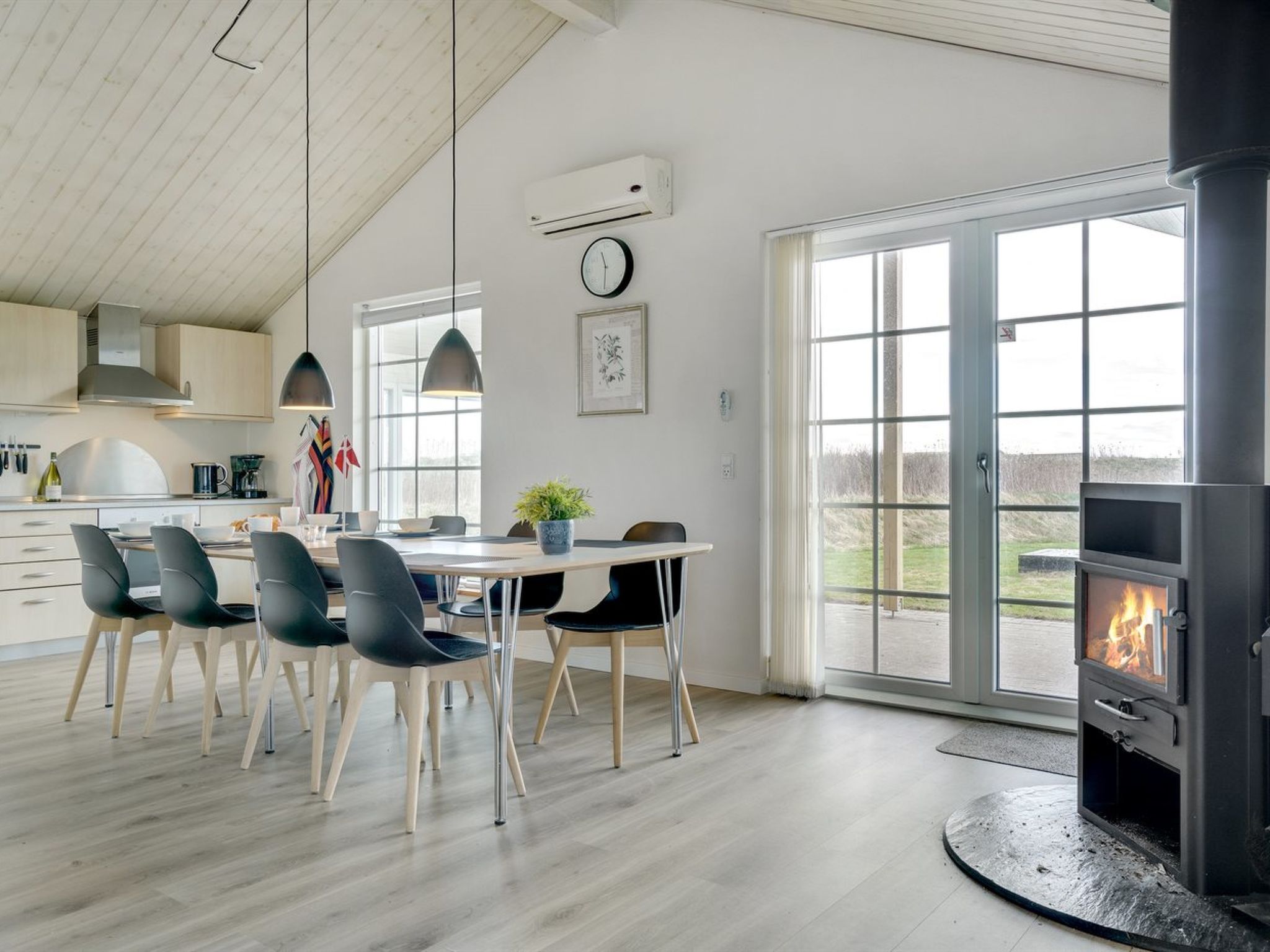 "Mieka" - 400m from the sea-Binnen