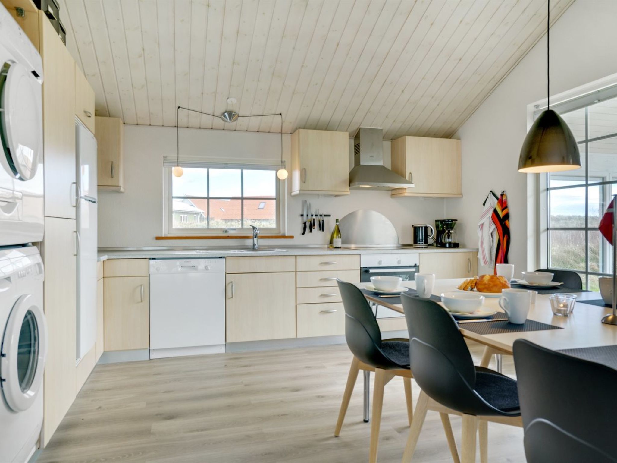 "Mieka" - 400m from the sea-Binnen