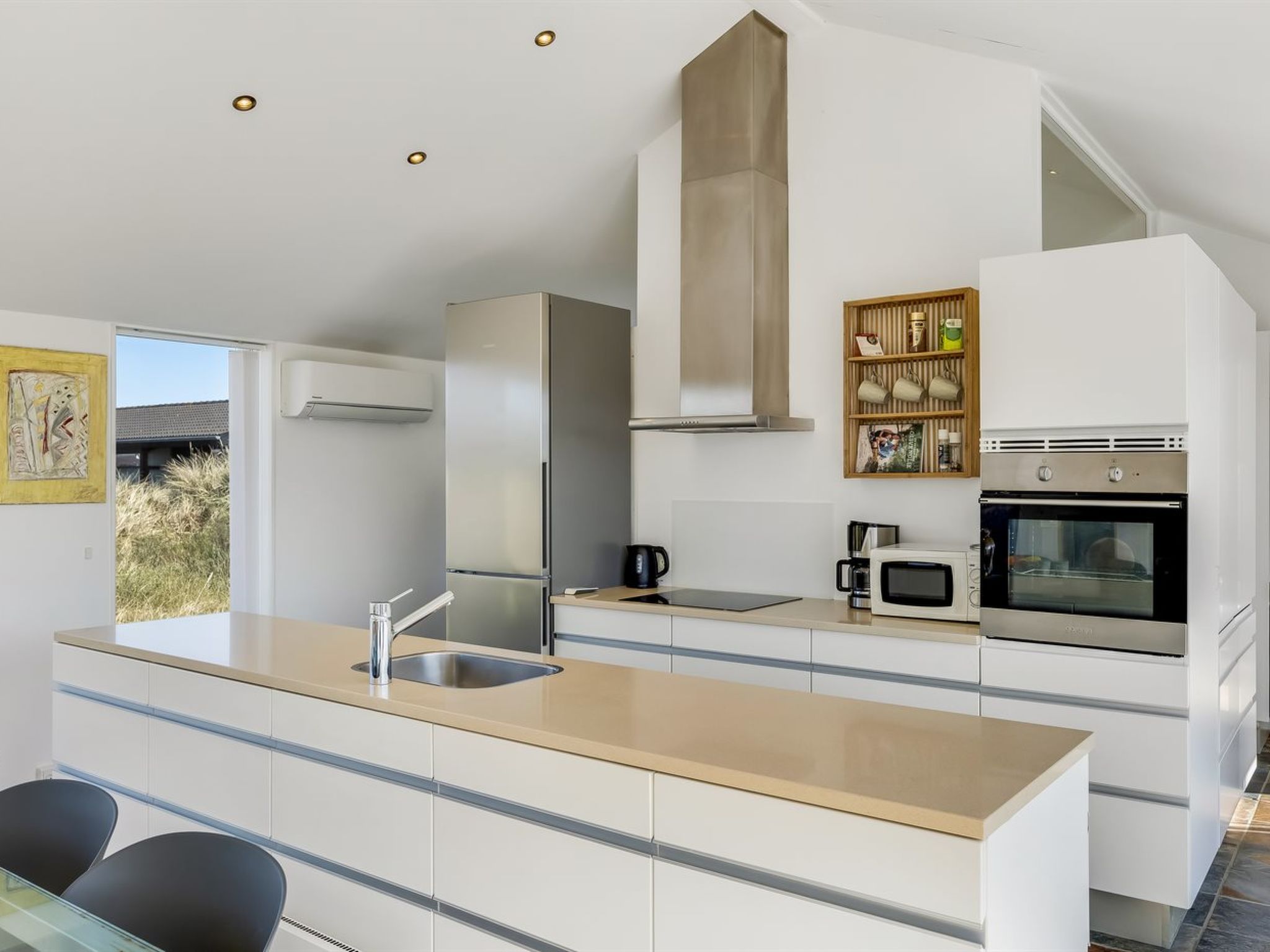 "Darla" - 375m from the sea - Inside