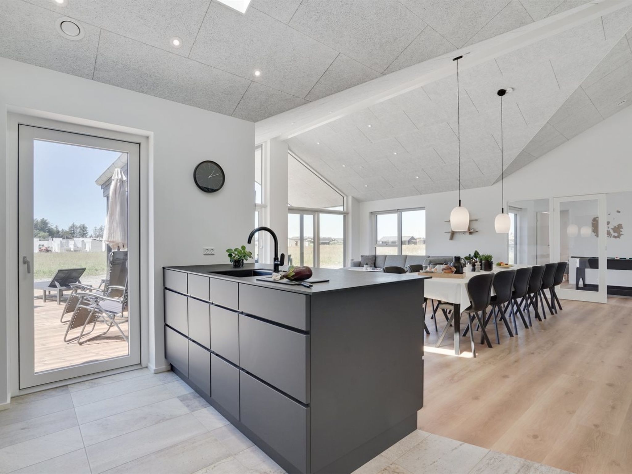 "Ambra" - 950m from the sea - Binnen