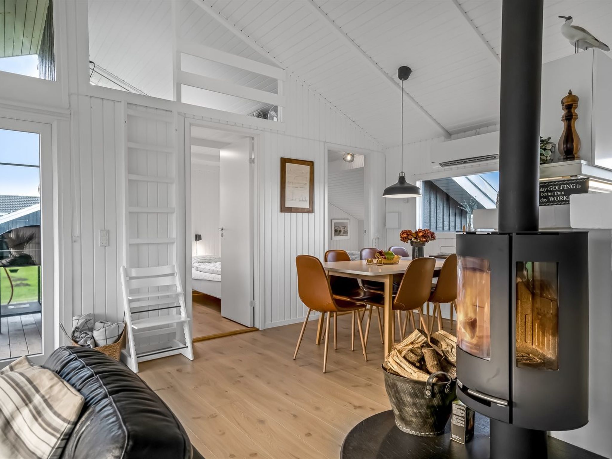 "Crista" - 500m from the sea - Binnen