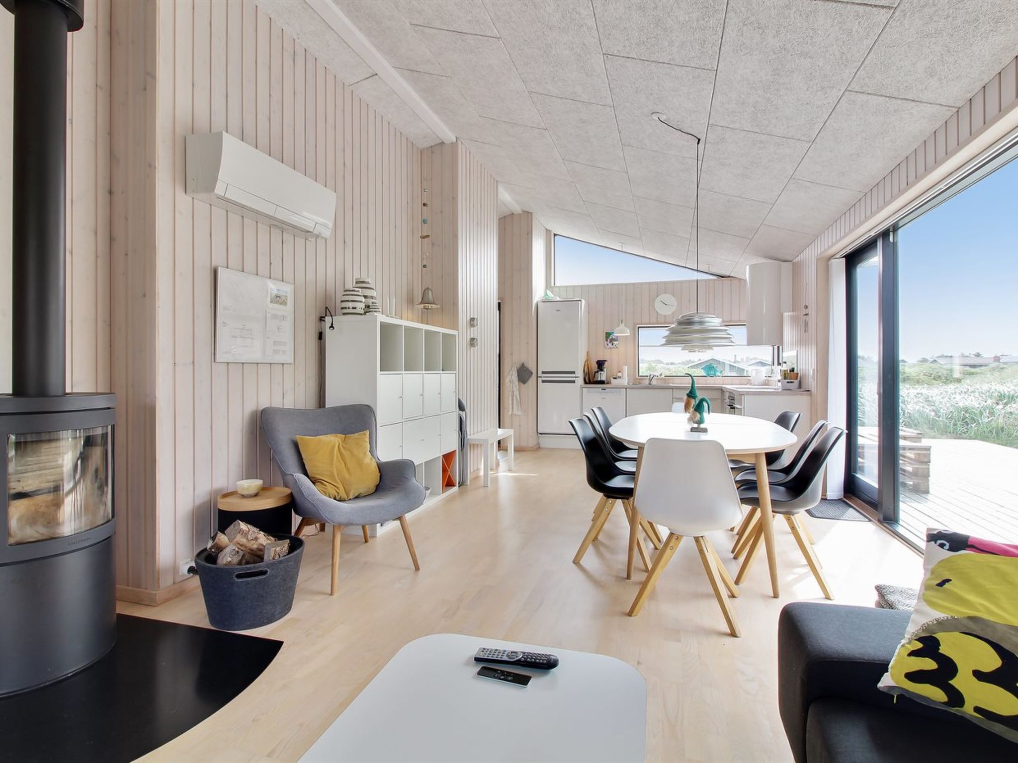"Mikkel" - 300m from the sea - Inside