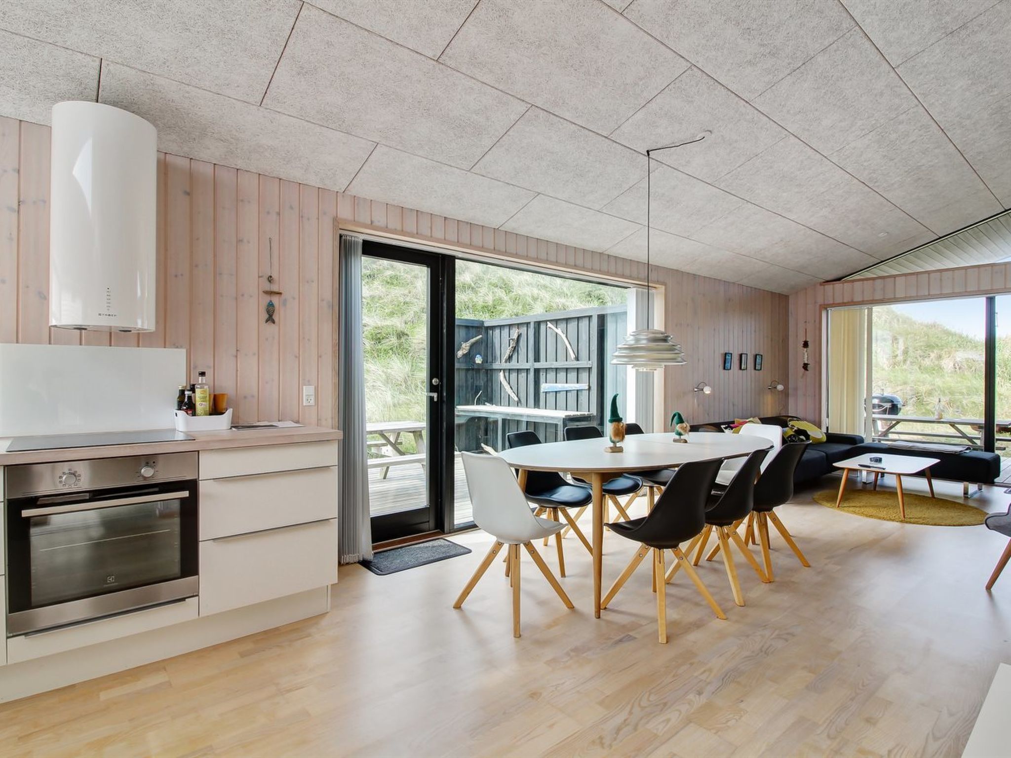 "Mikkel" - 300m from the sea - Inside