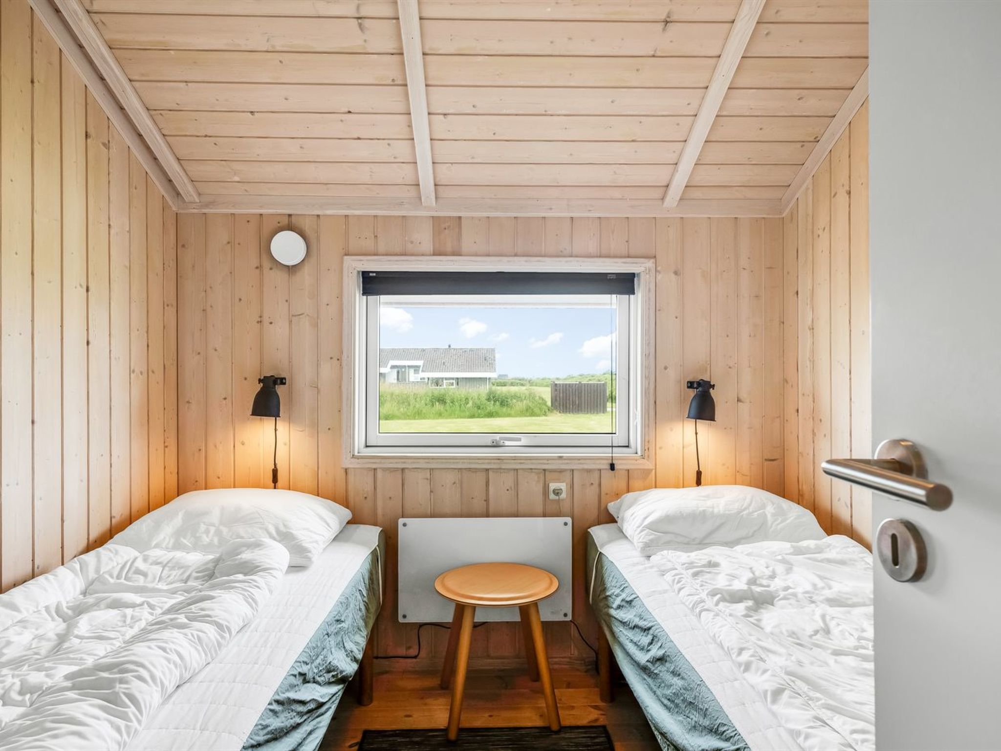 "Kiran" - 200m from the sea - Binnen
