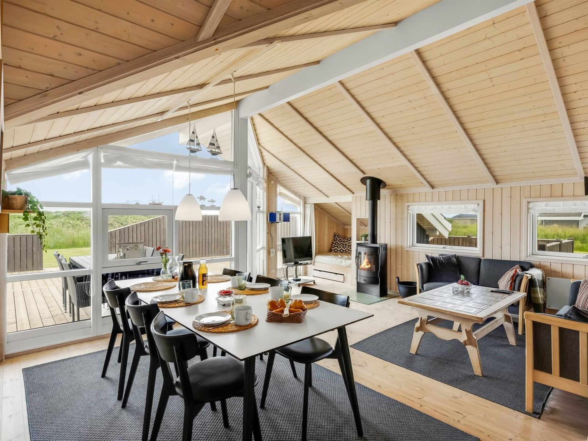 "Kiran" - 200m from the sea - Binnen
