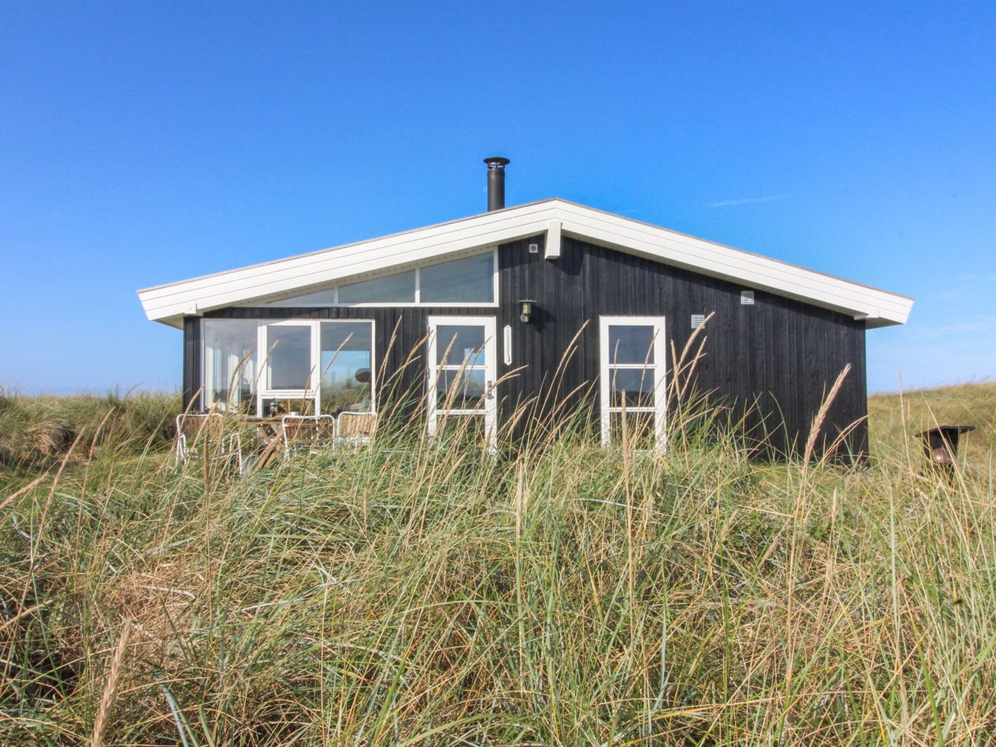 "Anissa" - 100m from the sea