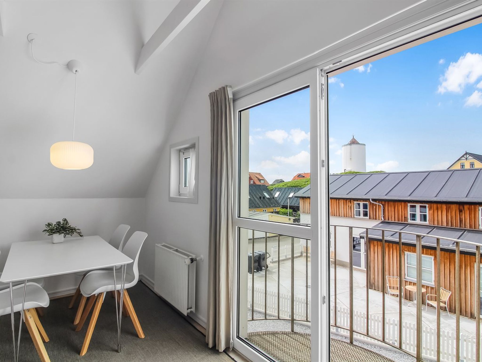 "Poulsen" - 200m from the sea