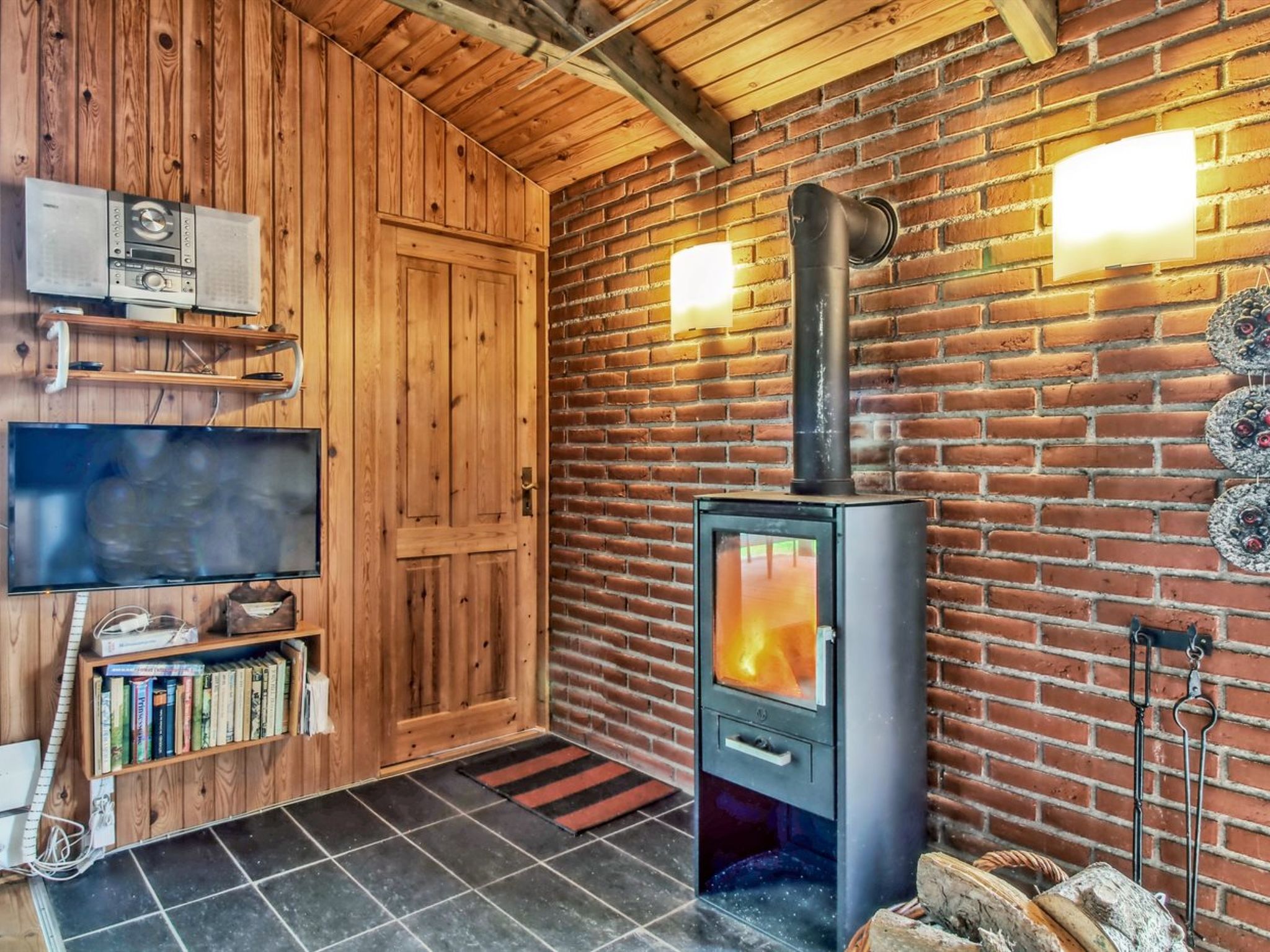 "Conradine" - 500m from the sea - Binnen