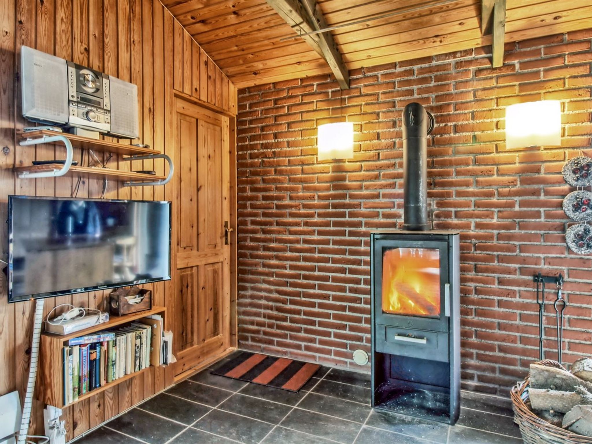 "Conradine" - 500m from the sea - Binnen