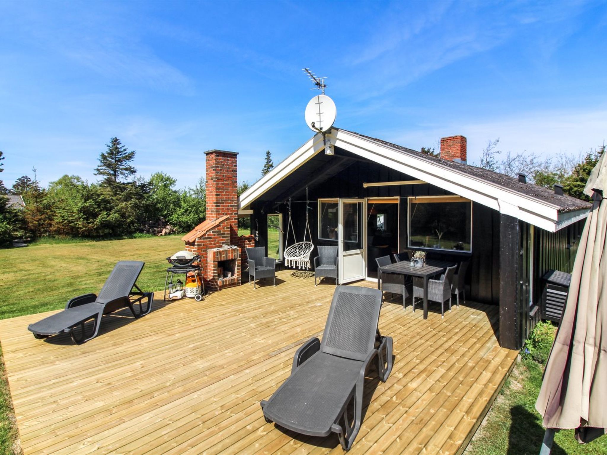 "Weland" - 800m from the sea-Outside