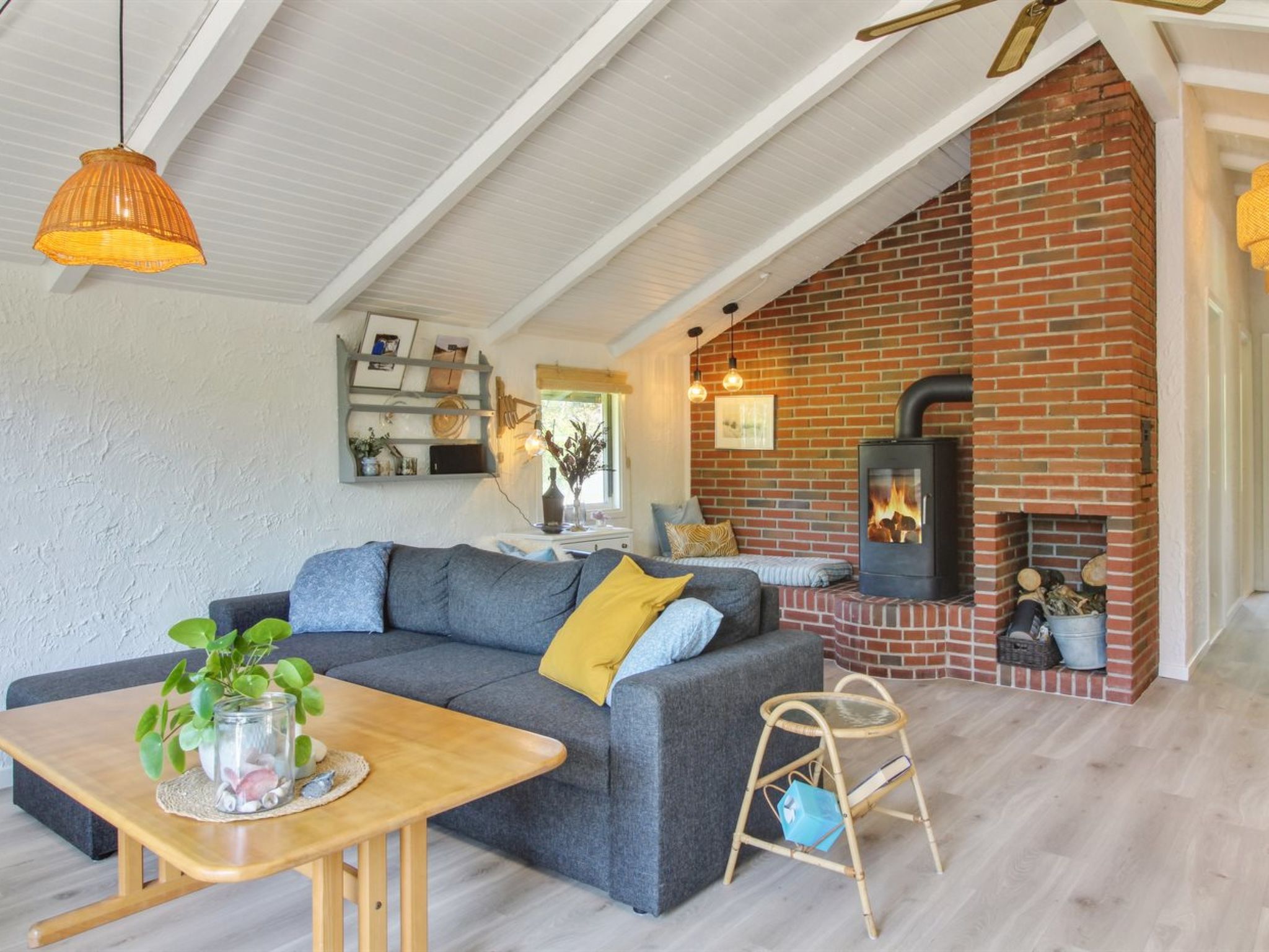 "Weland" - 800m from the sea - Binnen