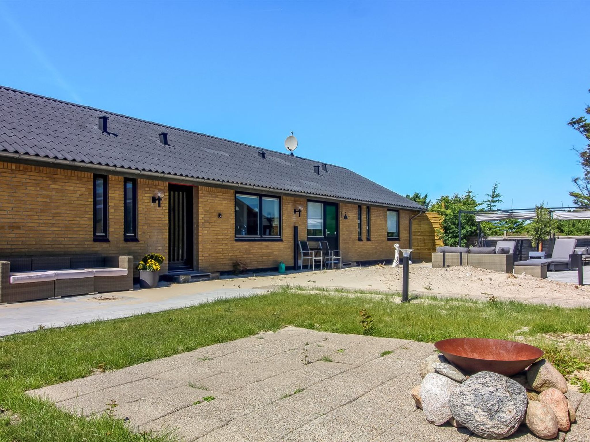 "Urho" - 500m from the sea - Buiten