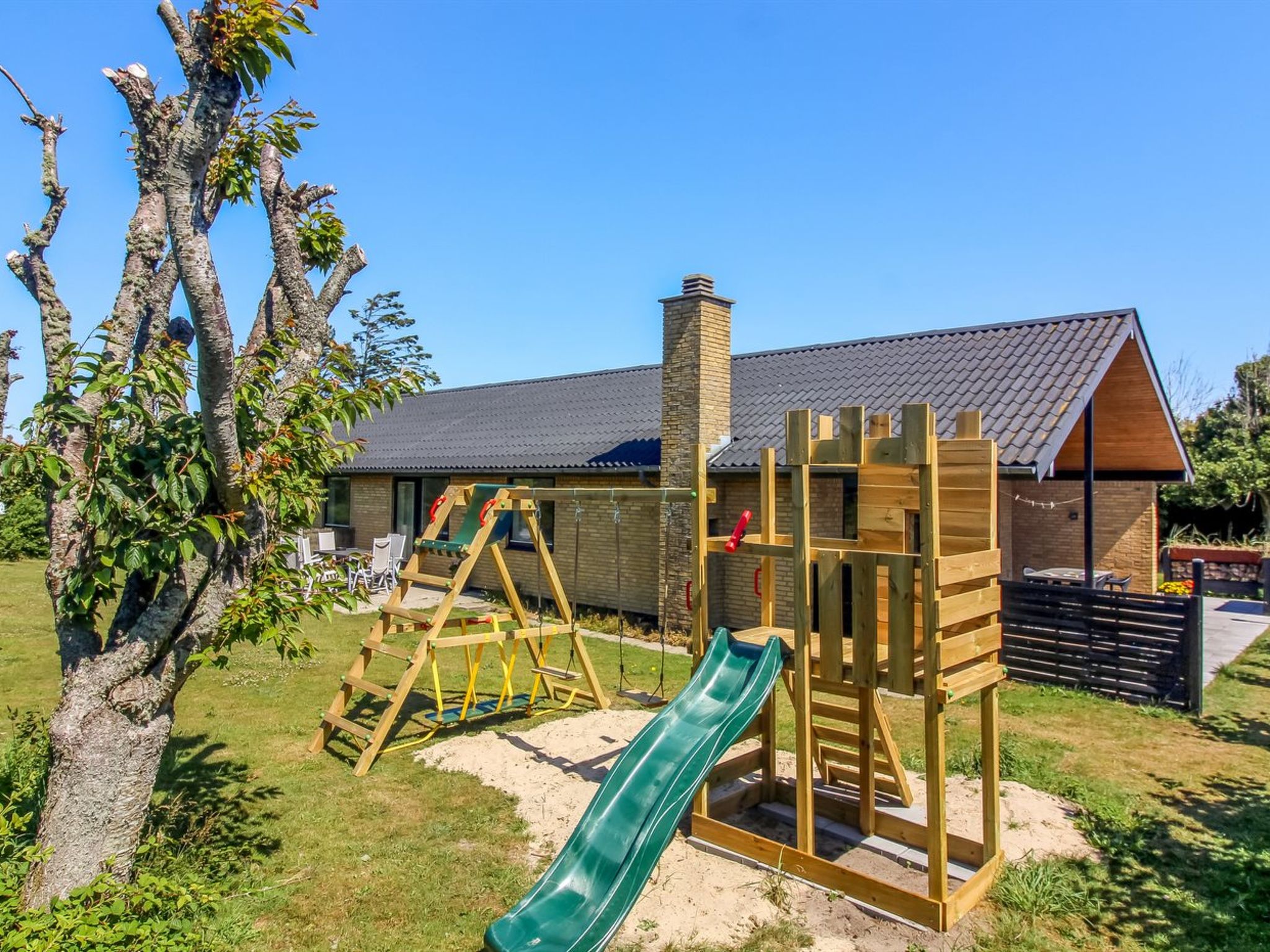 "Urho" - 500m from the sea - Buiten