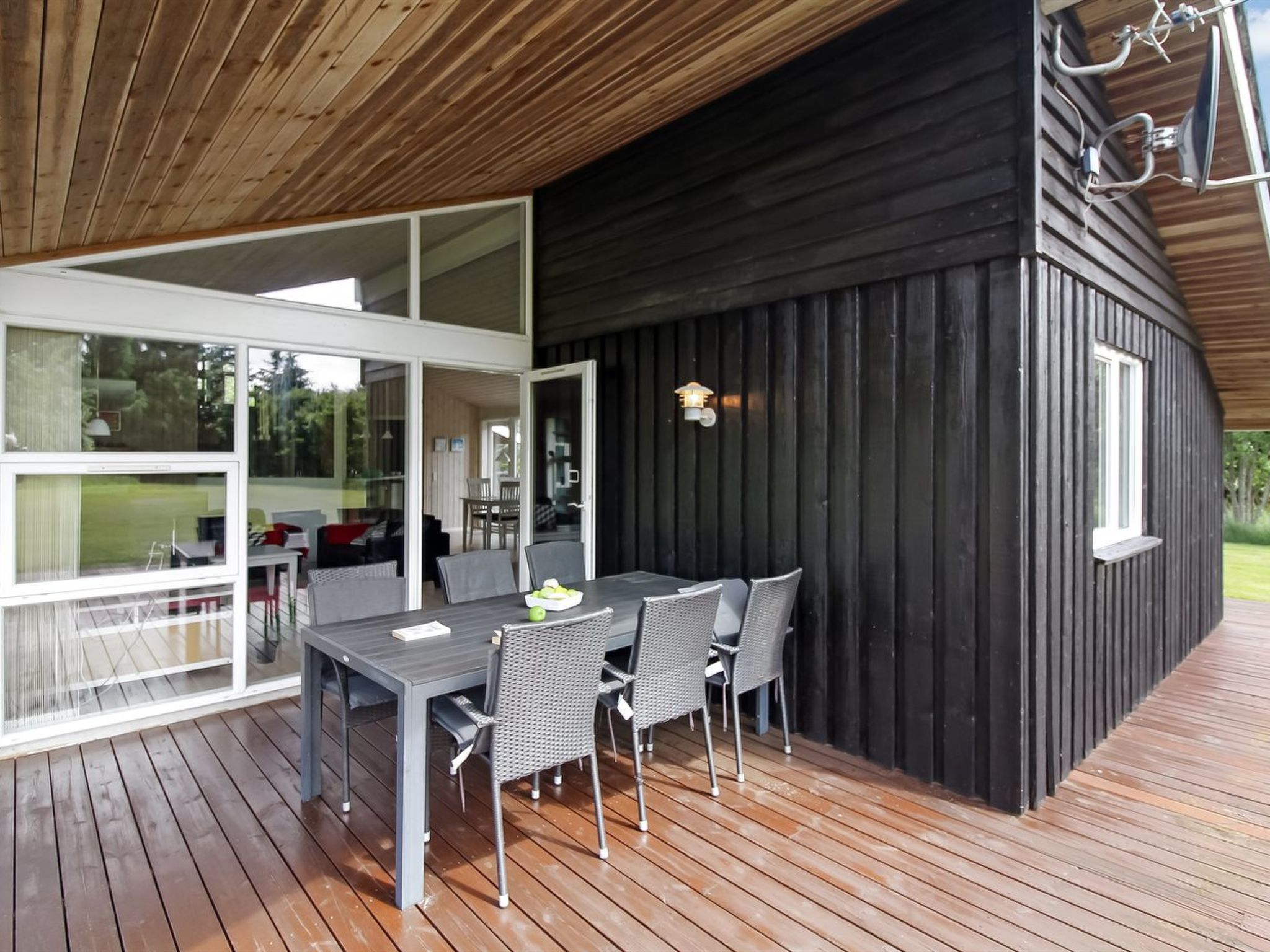 "Beeke" - 1.4km from the sea — Terrace (2 of 36)