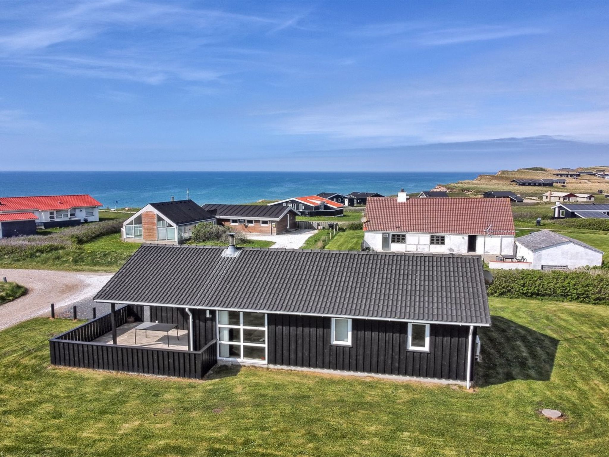 "Eyvin" - 100m from the sea - Buiten