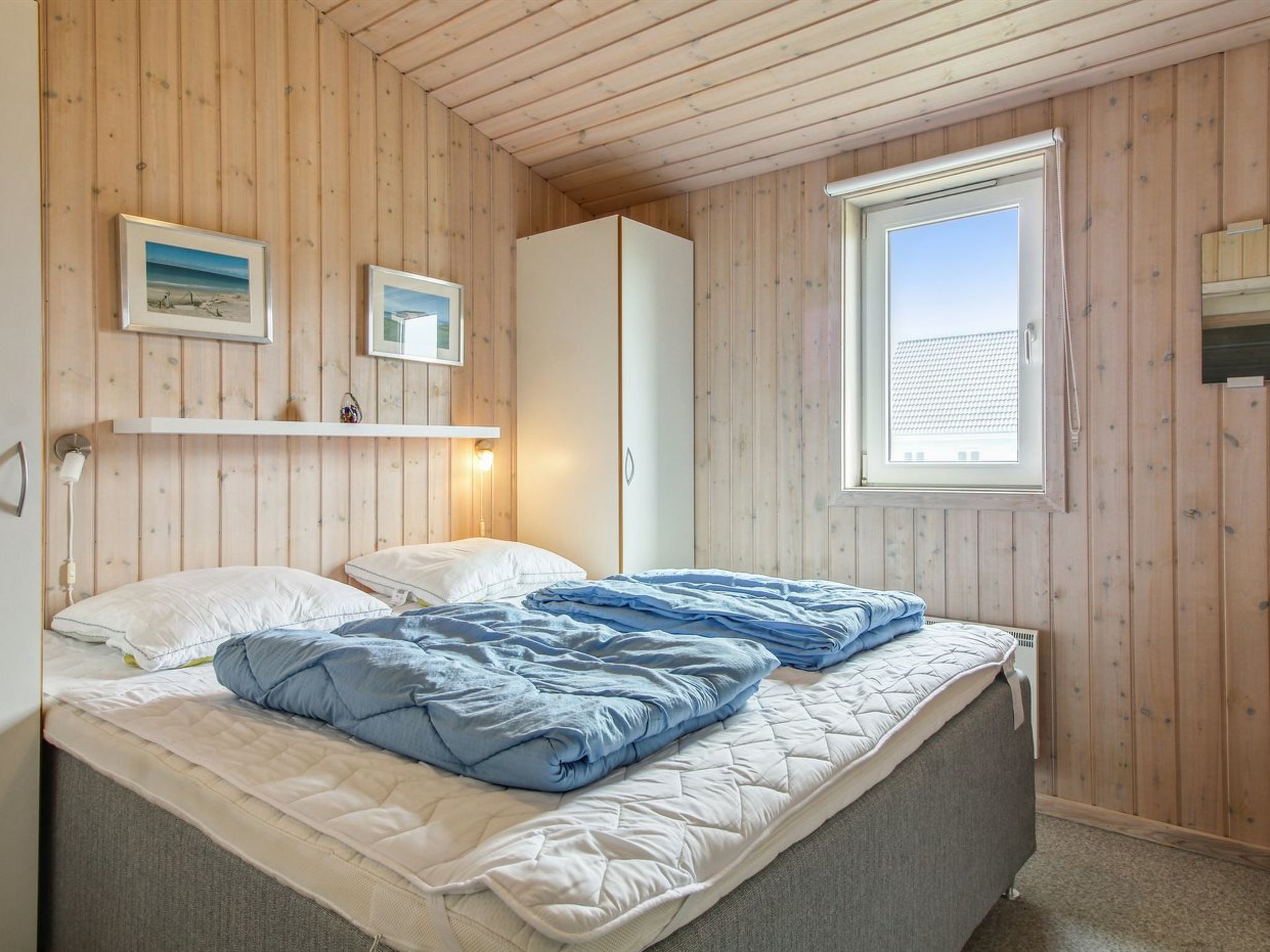 "Eyvin" - 100m from the sea - Binnen