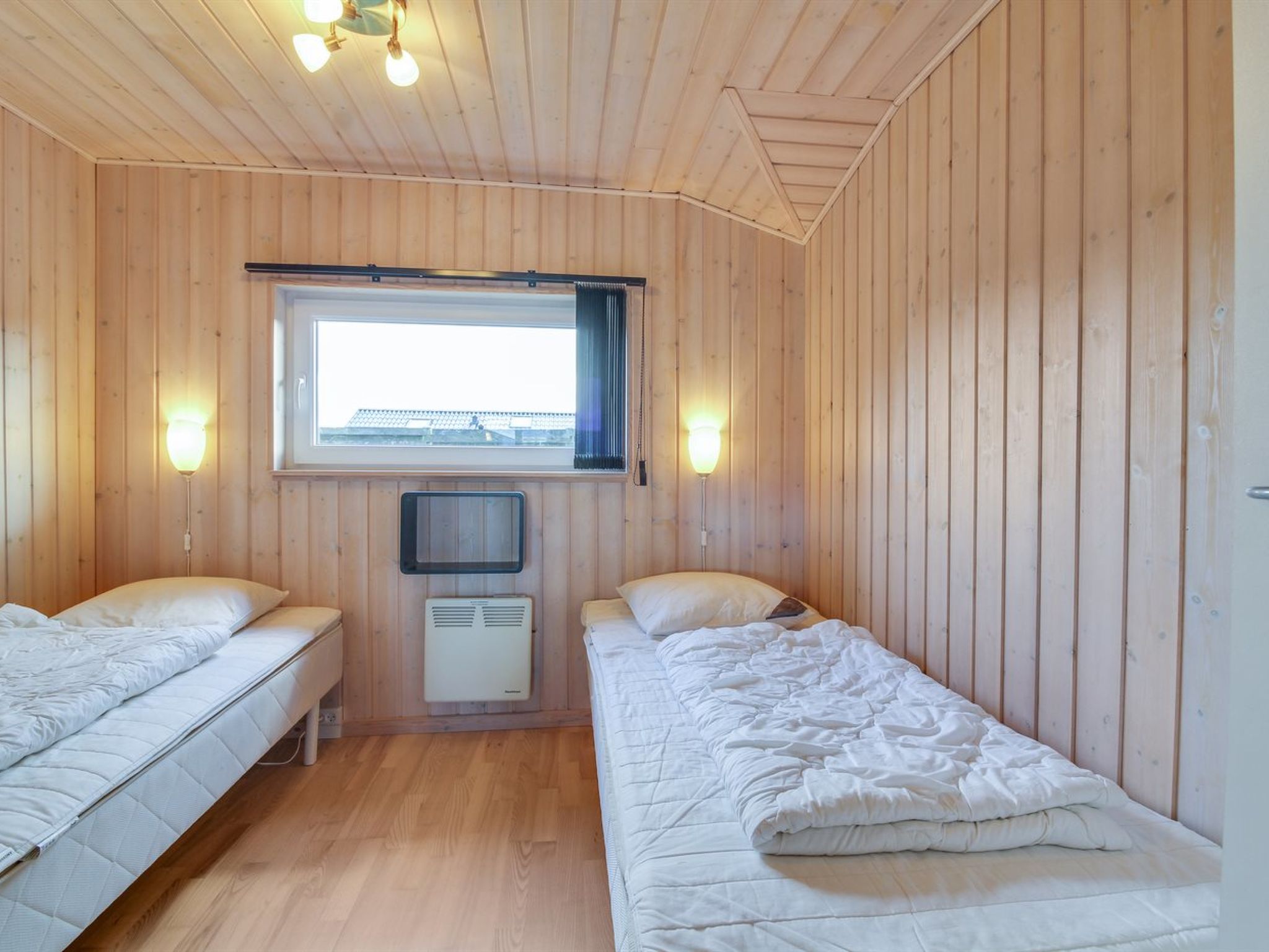 "Susan" - 600m from the sea-Binnen