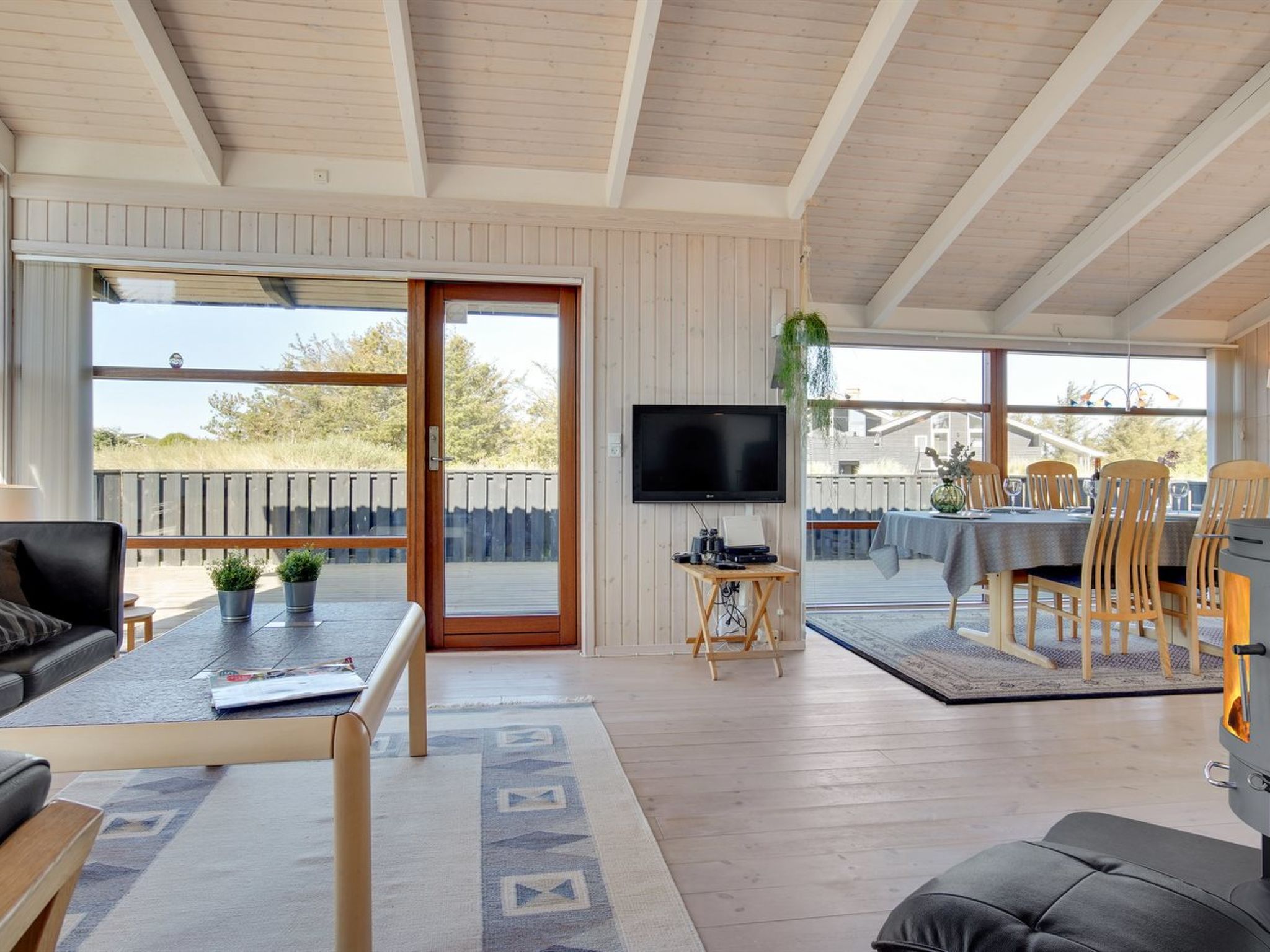 "Riana" - 375m from the sea - Inside