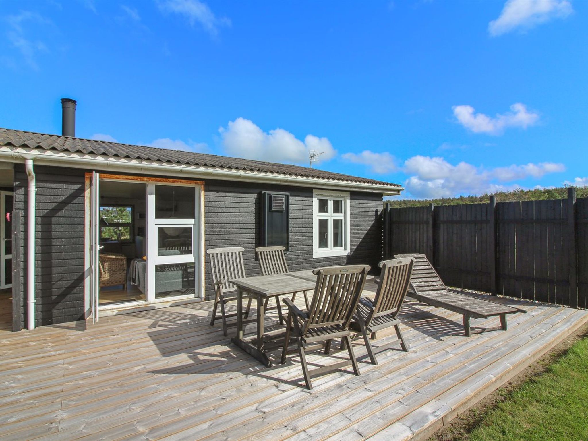 "Nariman" - 650m from the sea-Buiten