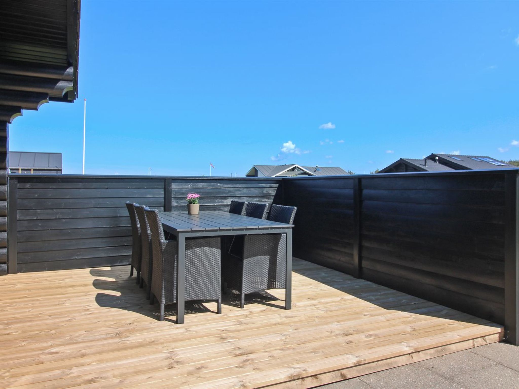"Salmund" - 600m from the sea-Outside