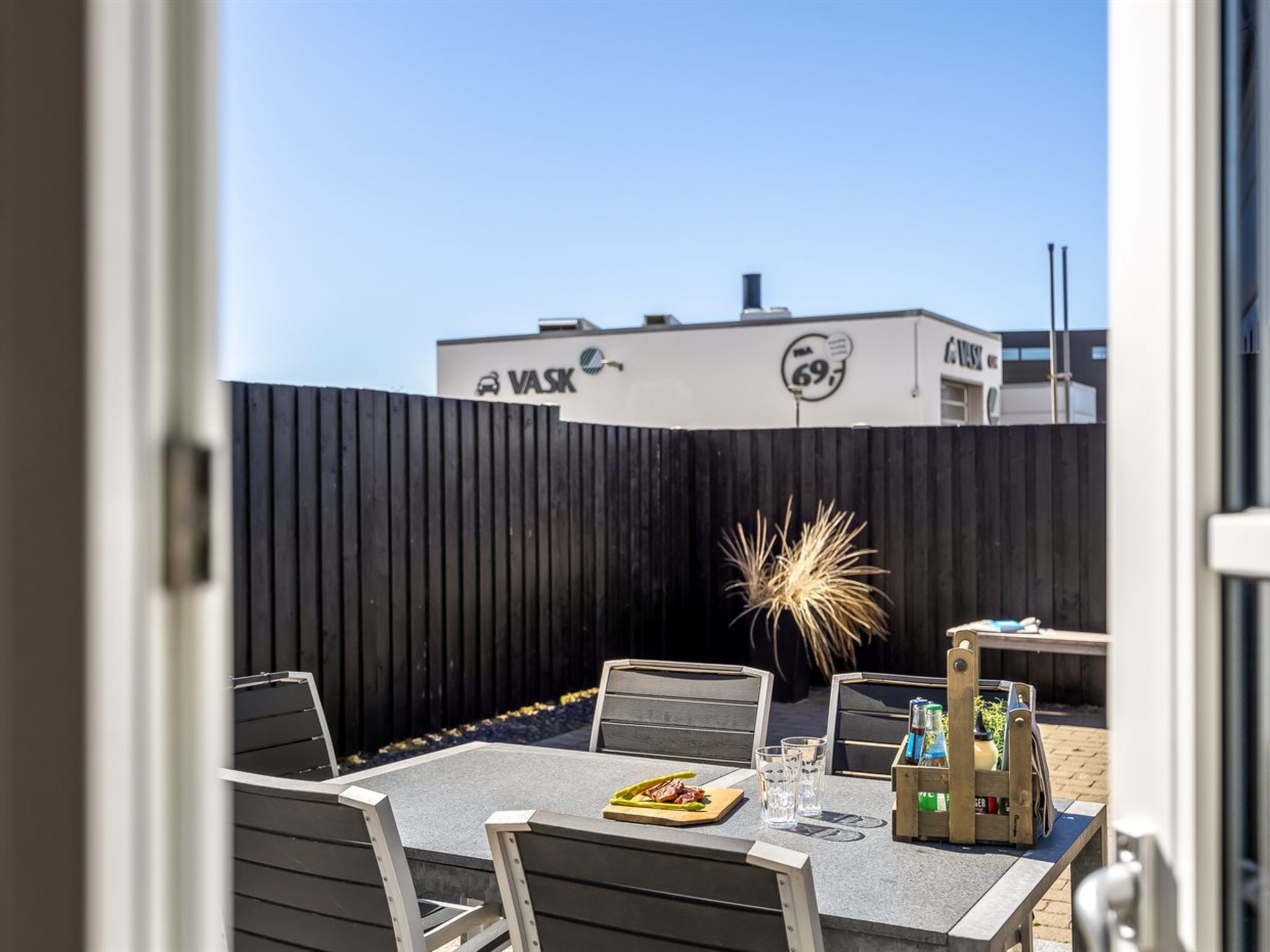 "Frænde" - 600m from the sea — Terrace (2 of 19)