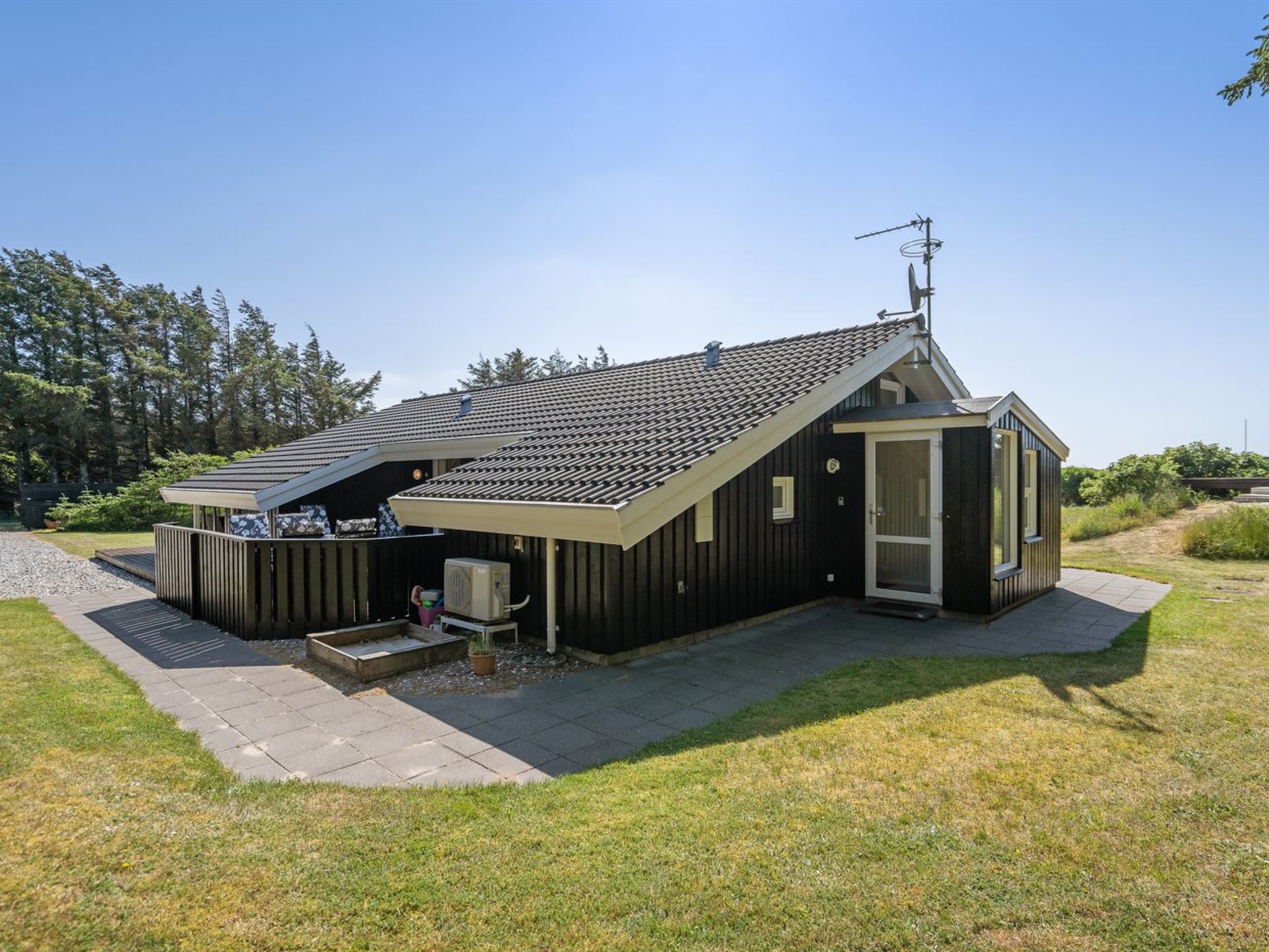 "Ilka" - 375m from the sea - Buiten