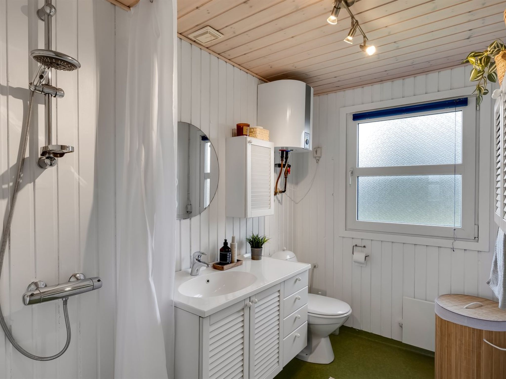 "Pertti" - 400m from the sea