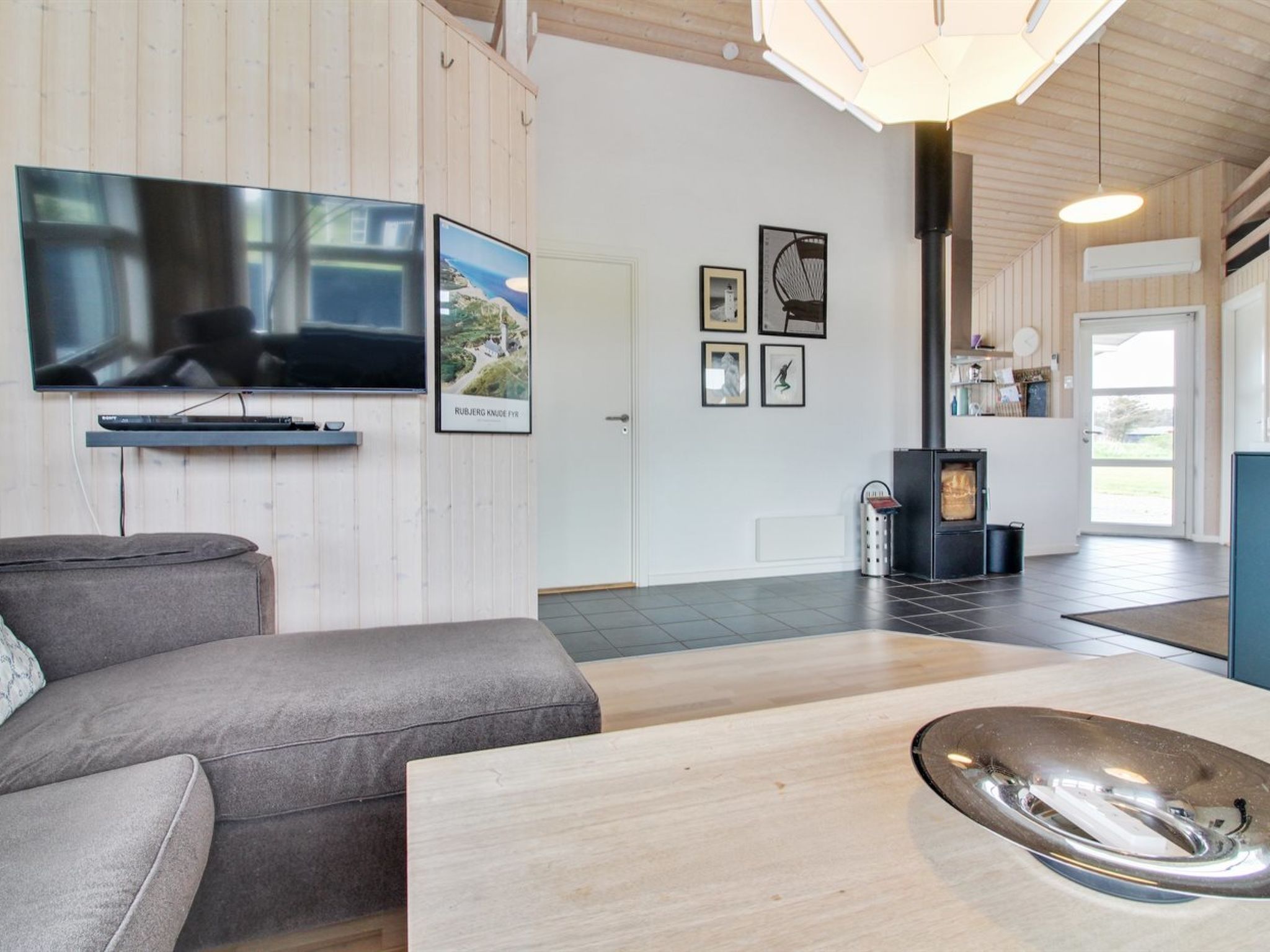 "Anett" - 400m from the sea-Binnen