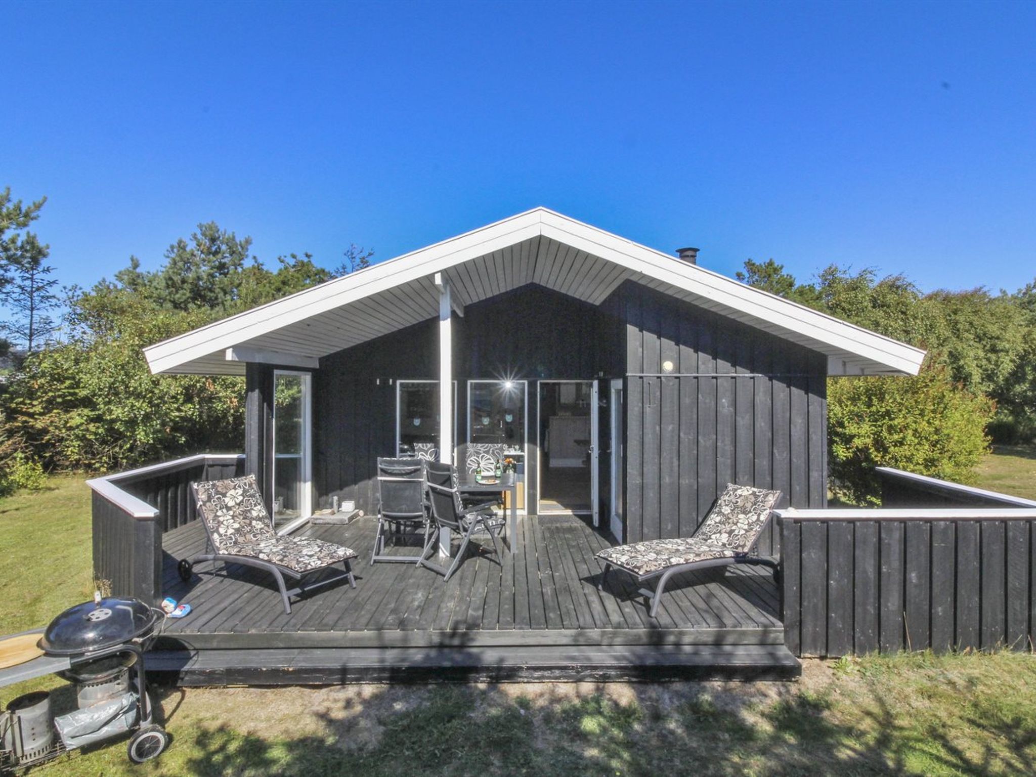 "Birgid" - 900m from the sea-Outside