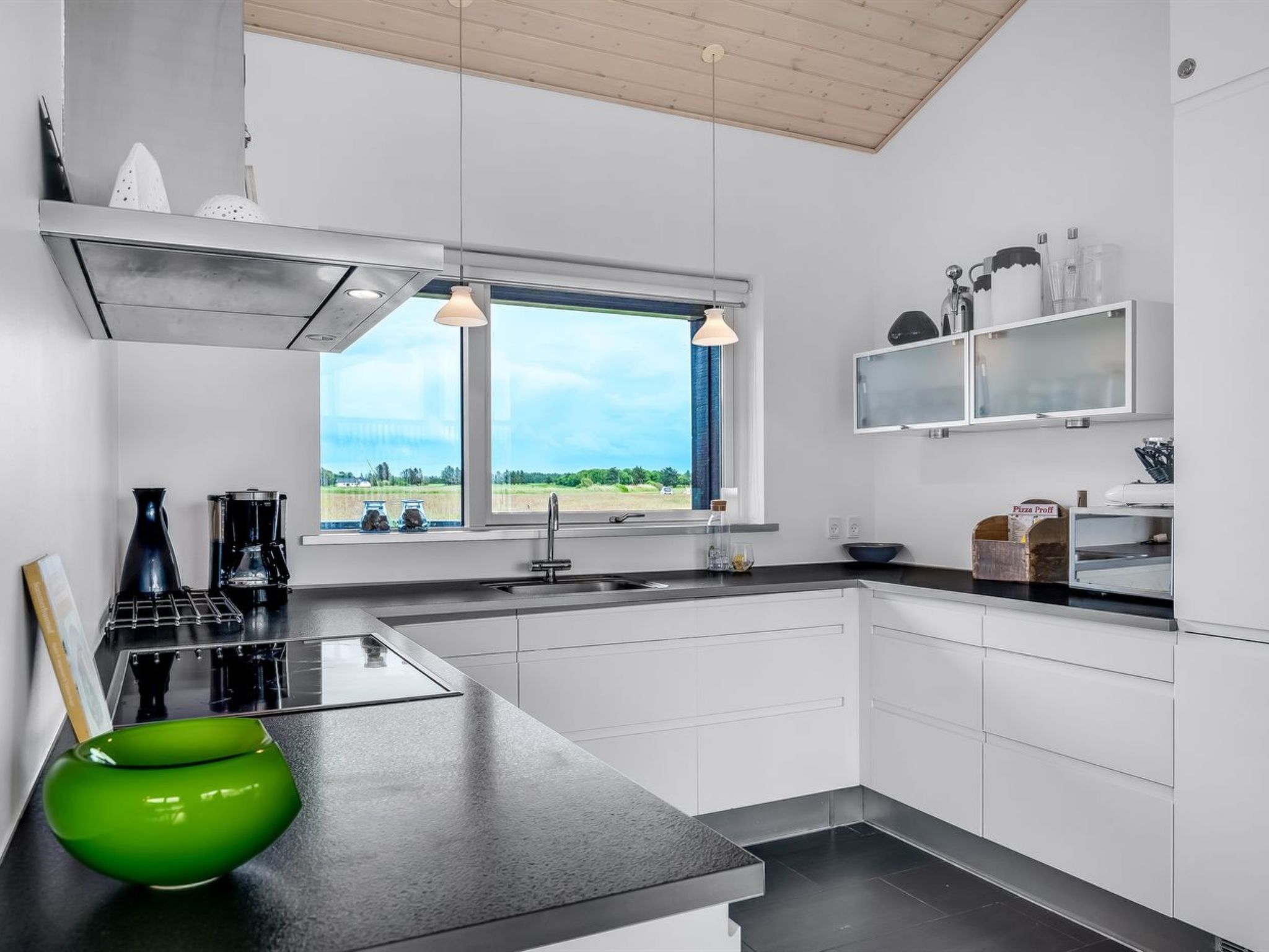 "Meino" - 1.4km from the sea