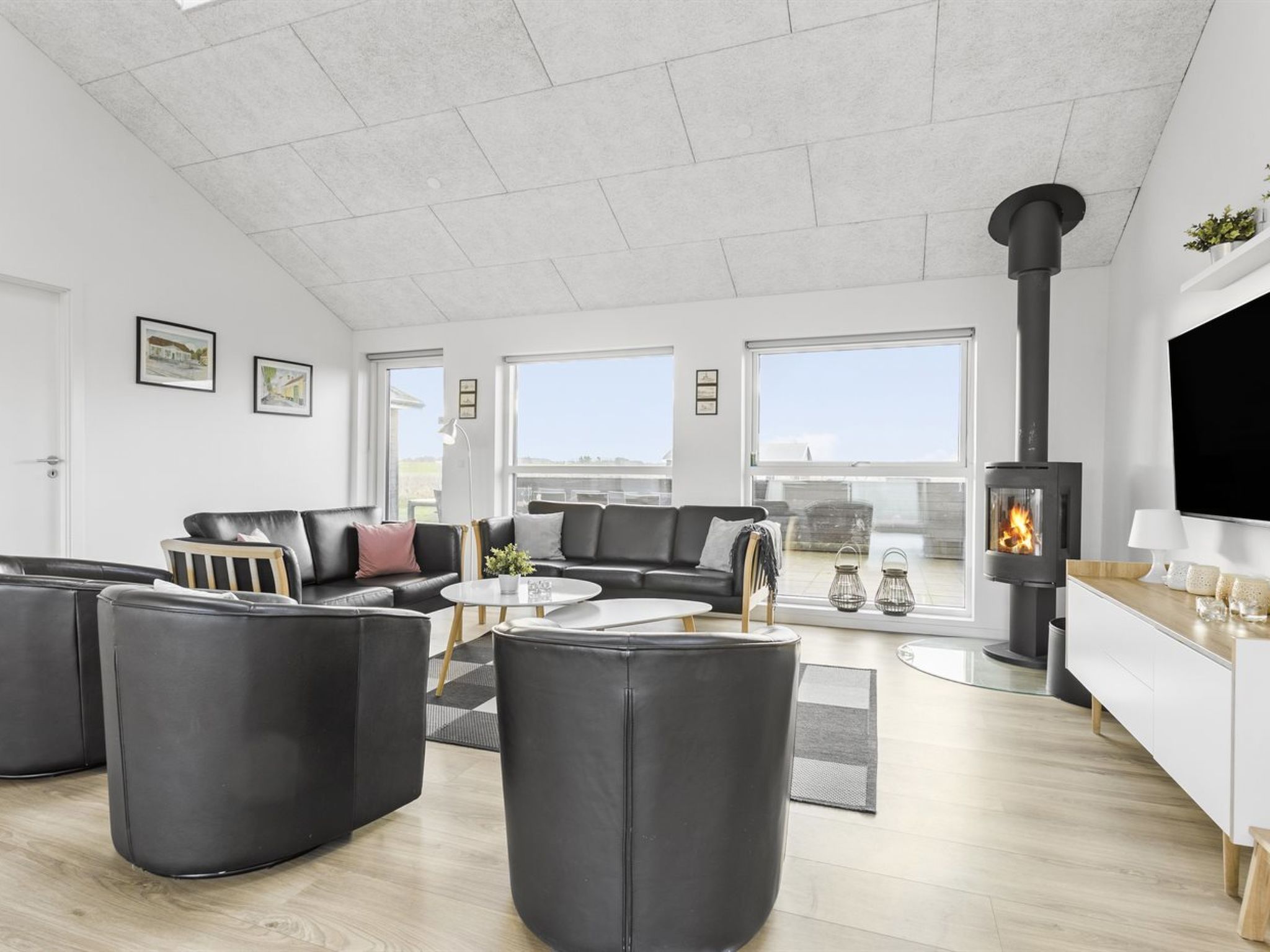 "Kirsi" - 1.6km from the sea-Drinnen
