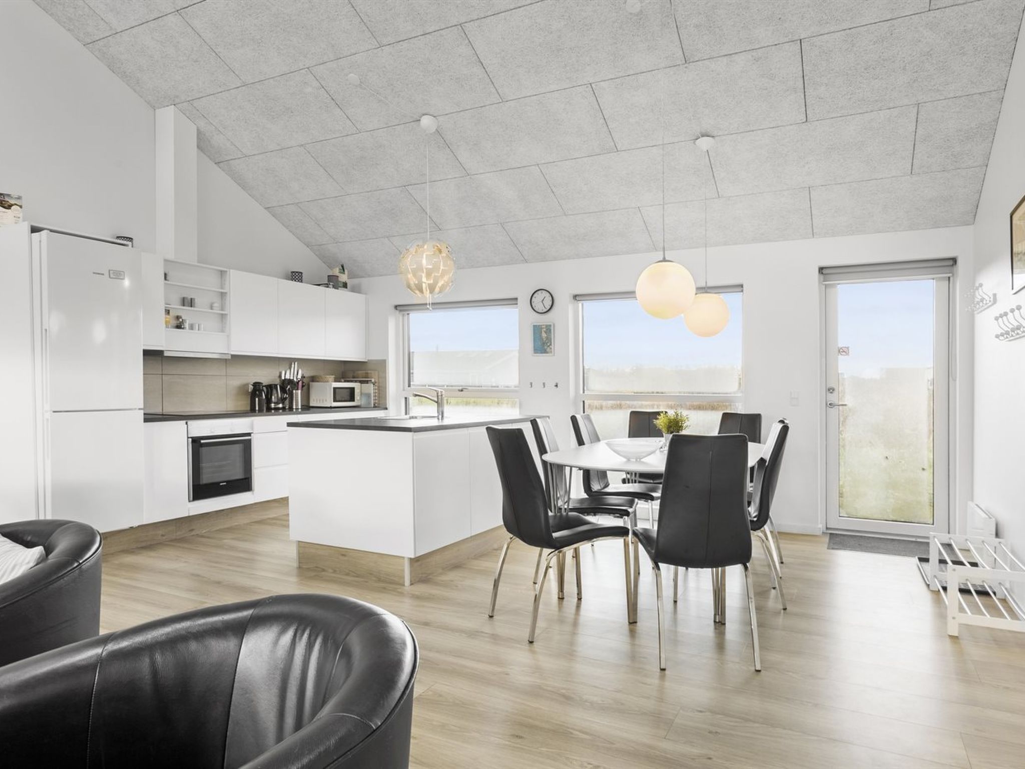 "Kirsi" - 1.6km from the sea-Drinnen