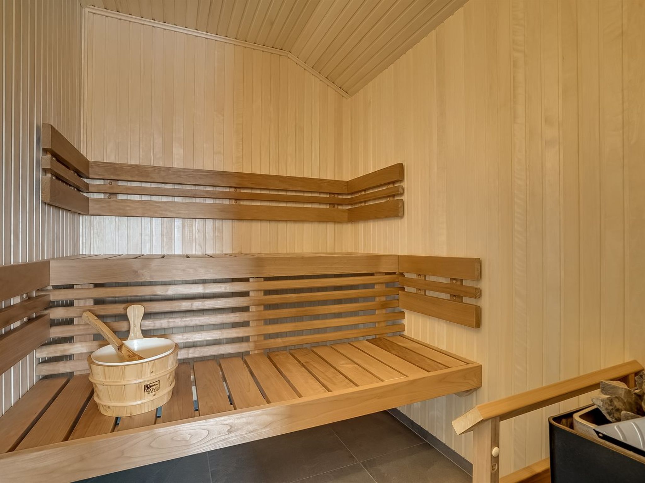 "Fegge" - 1.5km from the sea - Inside