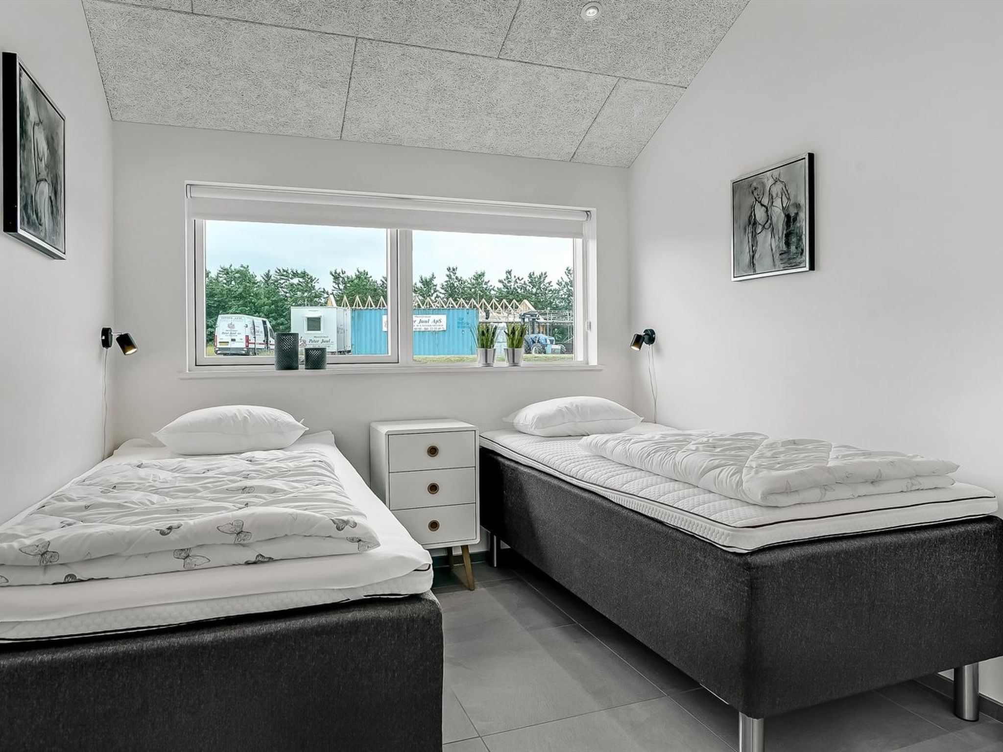 "Fegge" - 1.5km from the sea - Inside