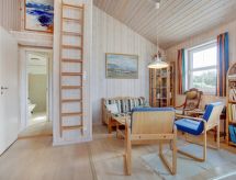 "Karlsson" - 500m from the sea
