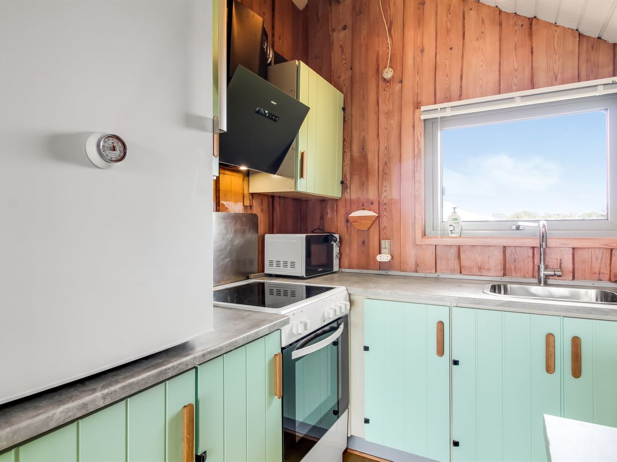 "Andrina" - 200m from the sea-Binnen