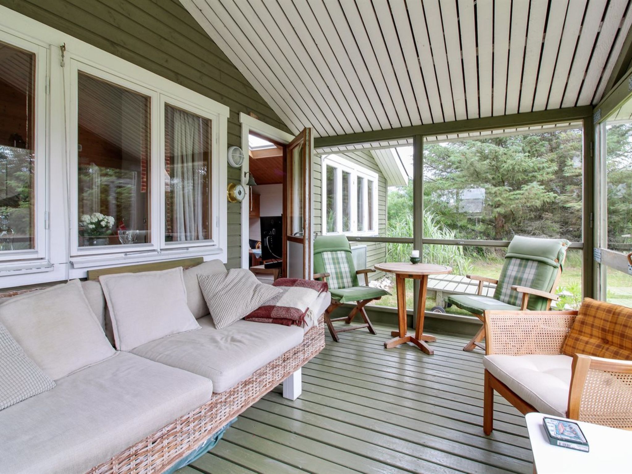 "Ele" - 900m from the sea — Living Room (5 of 23)