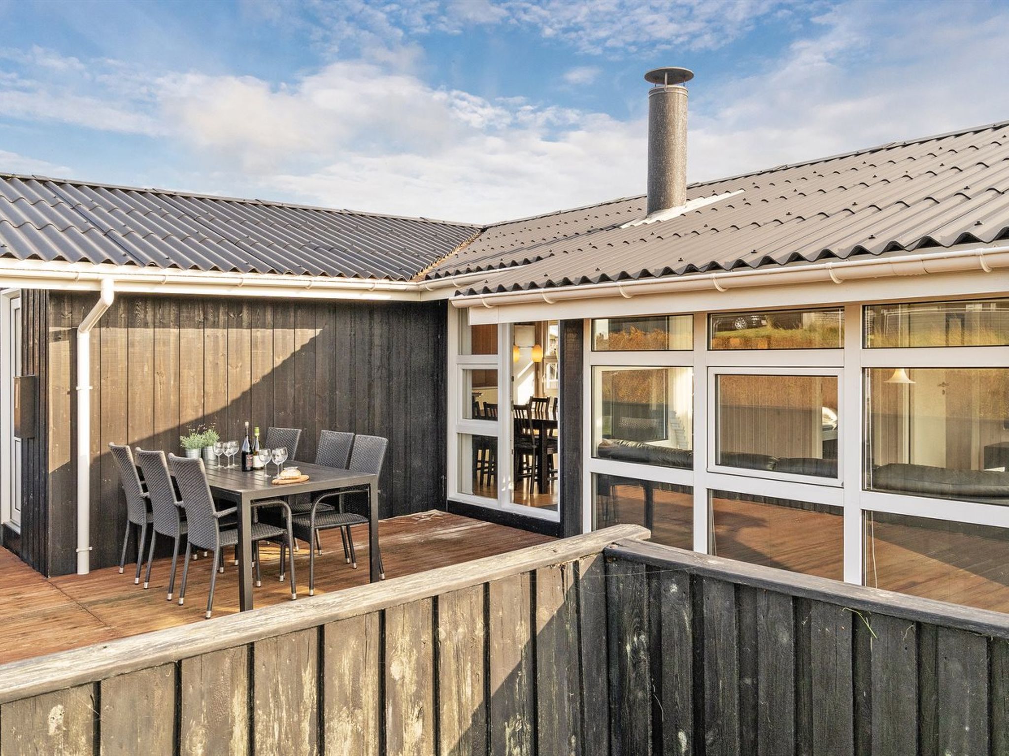 "Hroswitha" - 100m from the sea-Buiten
