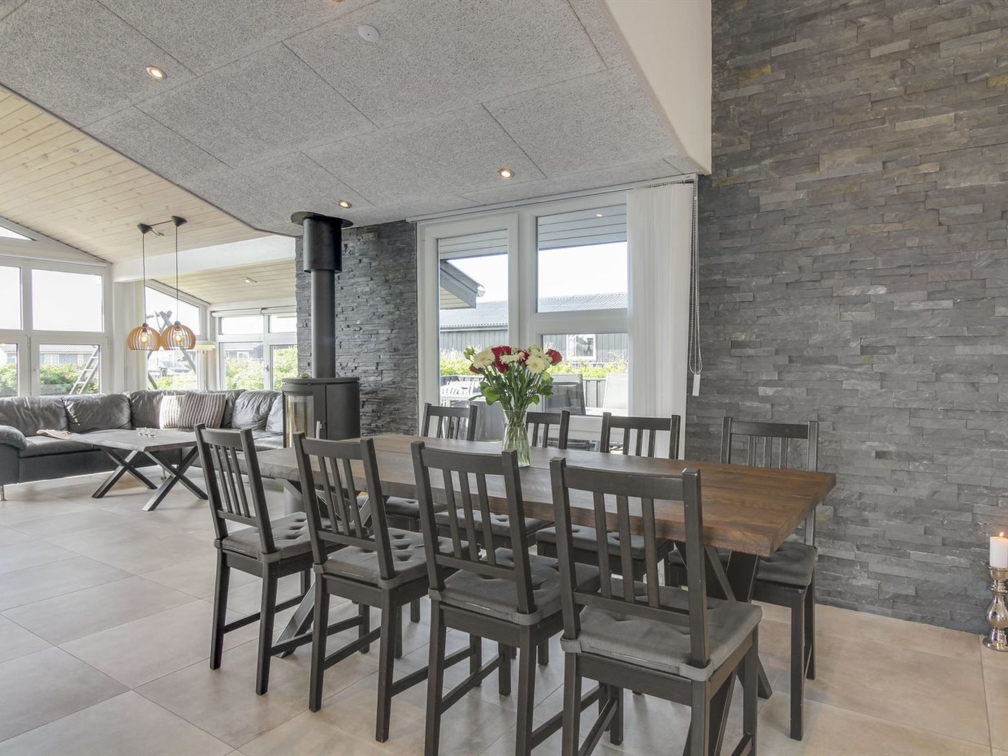 "Hroswitha" - 100m from the sea - Binnen