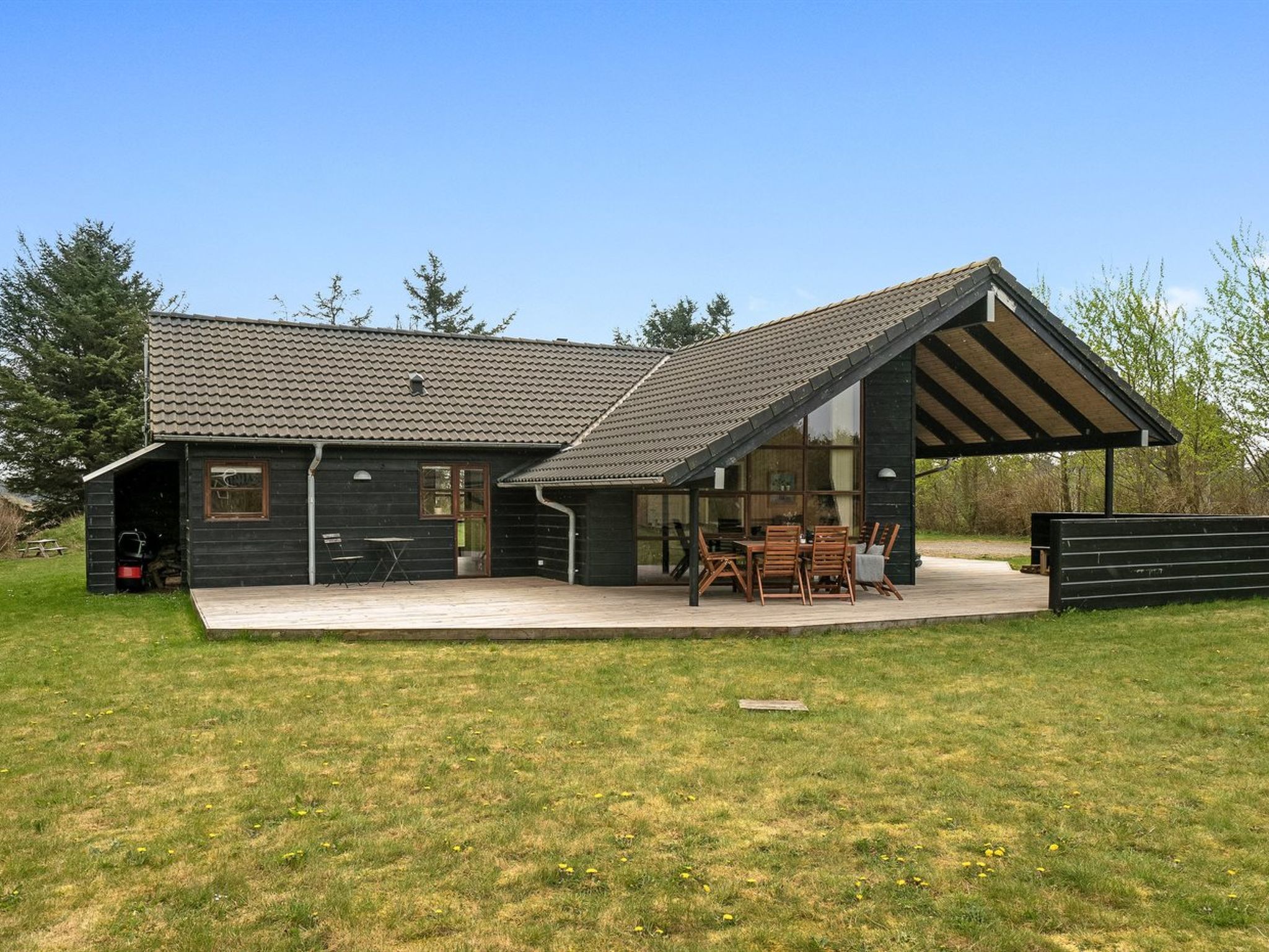 "Harri" - 850m from the sea