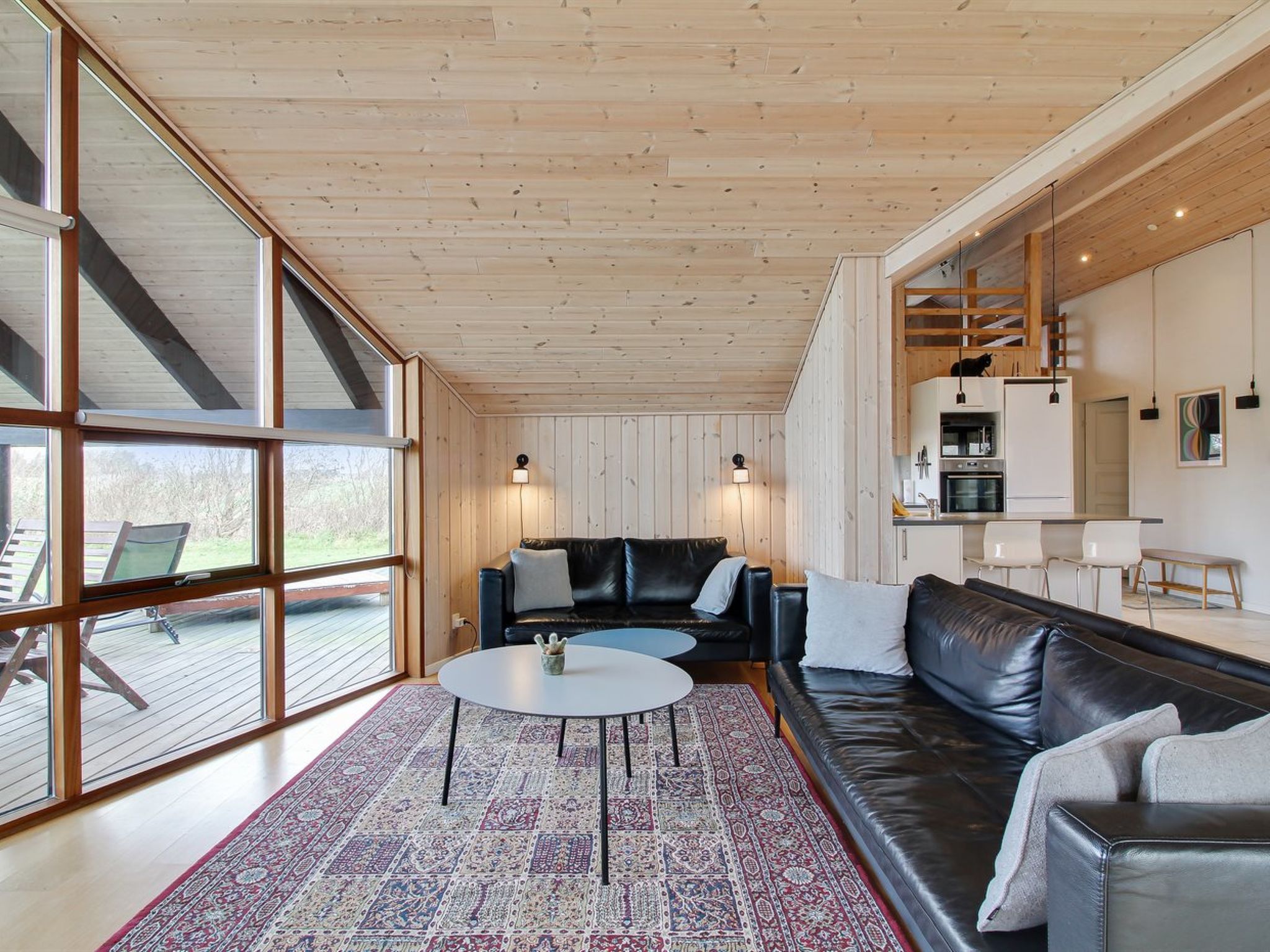 "Harri" - 850m from the sea