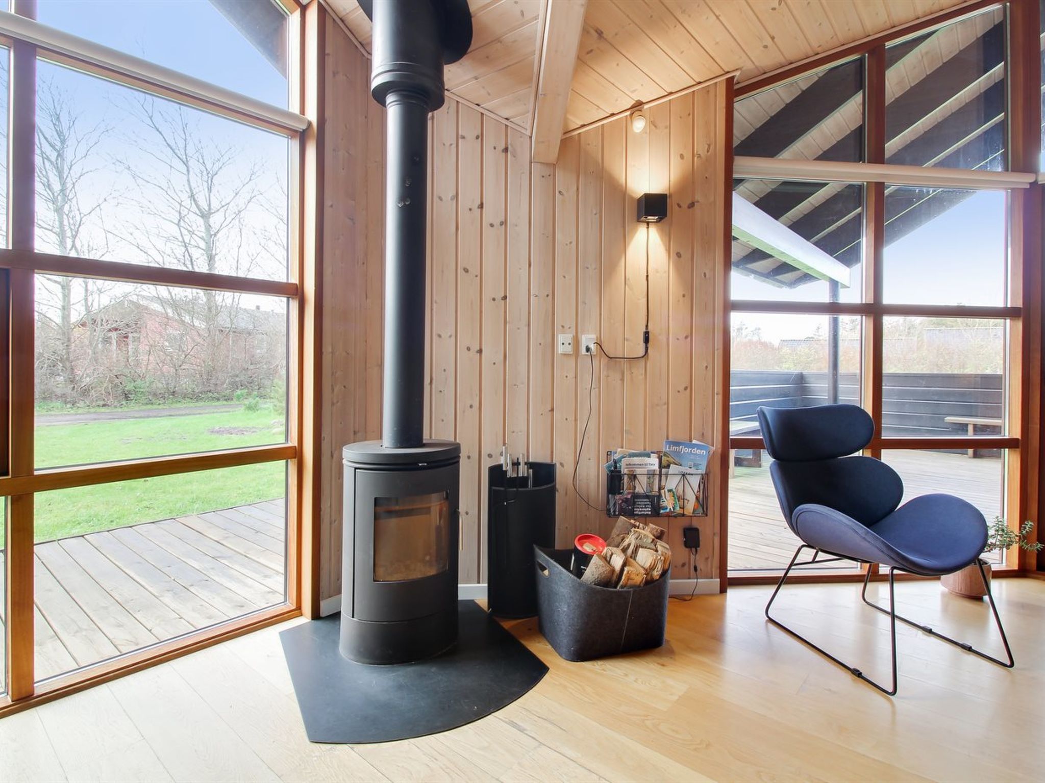 "Harri" - 850m from the sea - Drinnen